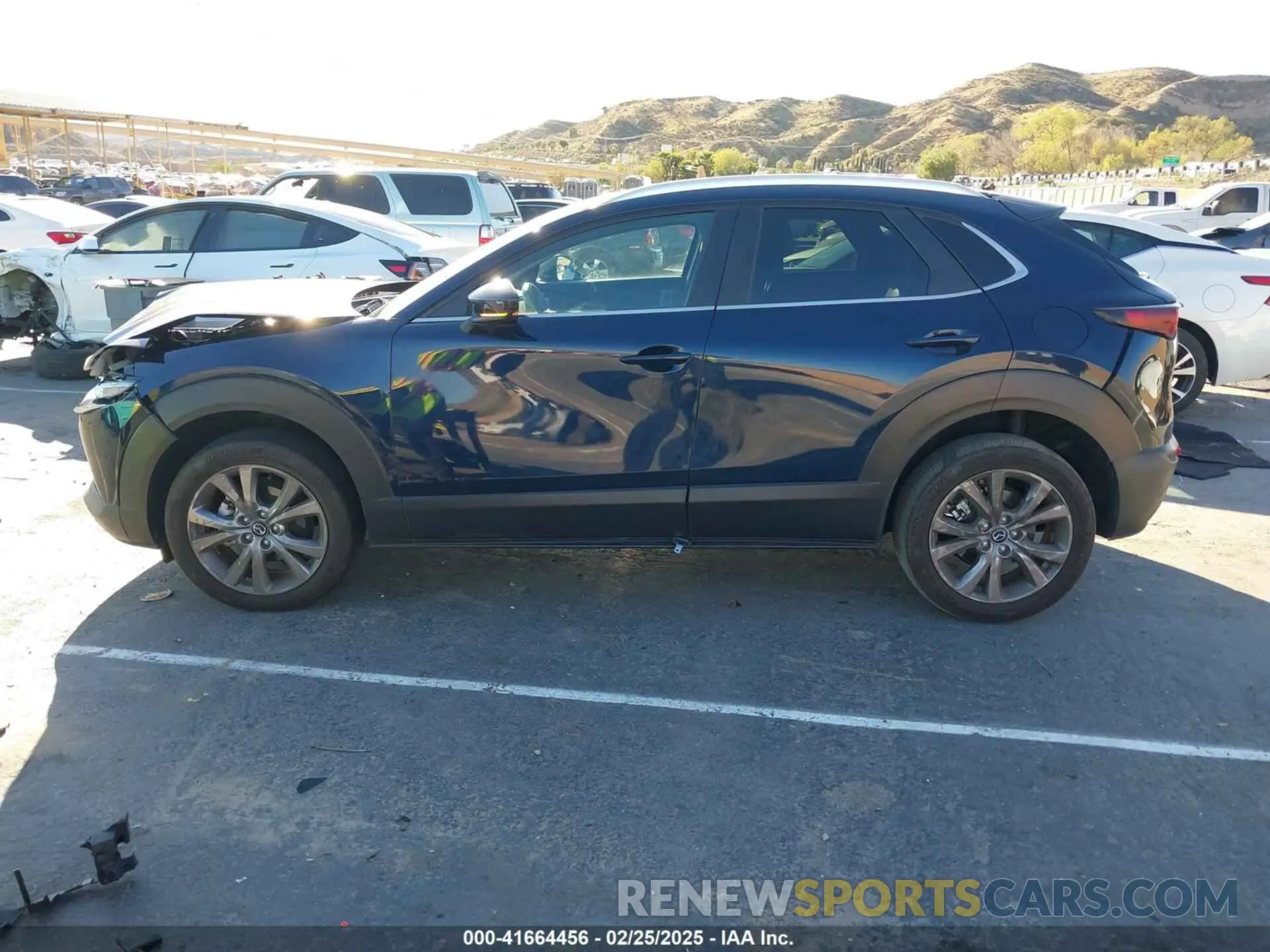 14 fotografías del automóvil dañado 3MVDMBBM8PM514475 MAZDA CX-30 2023