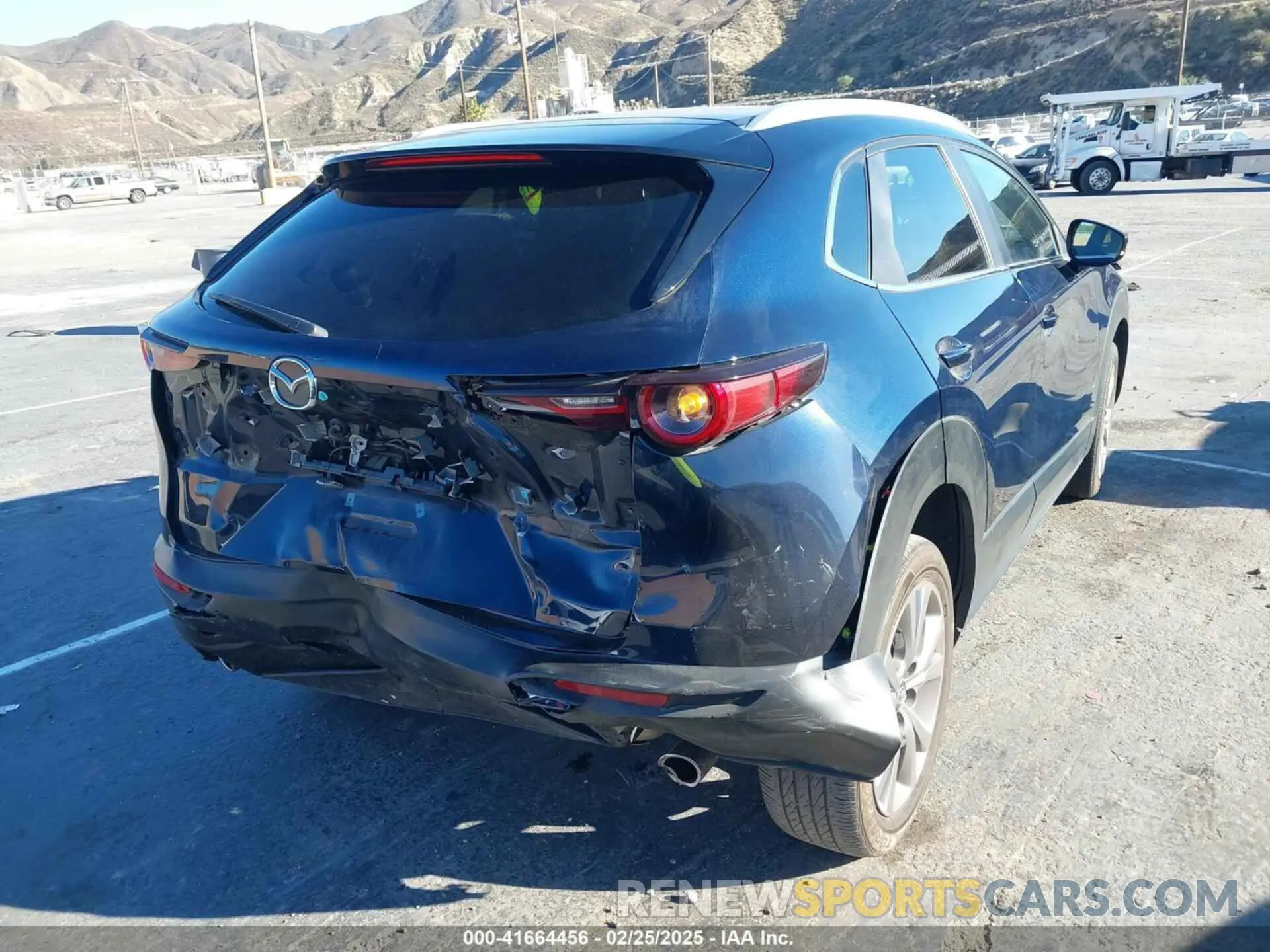 4 fotografías del automóvil dañado 3MVDMBBM8PM514475 MAZDA CX-30 2023