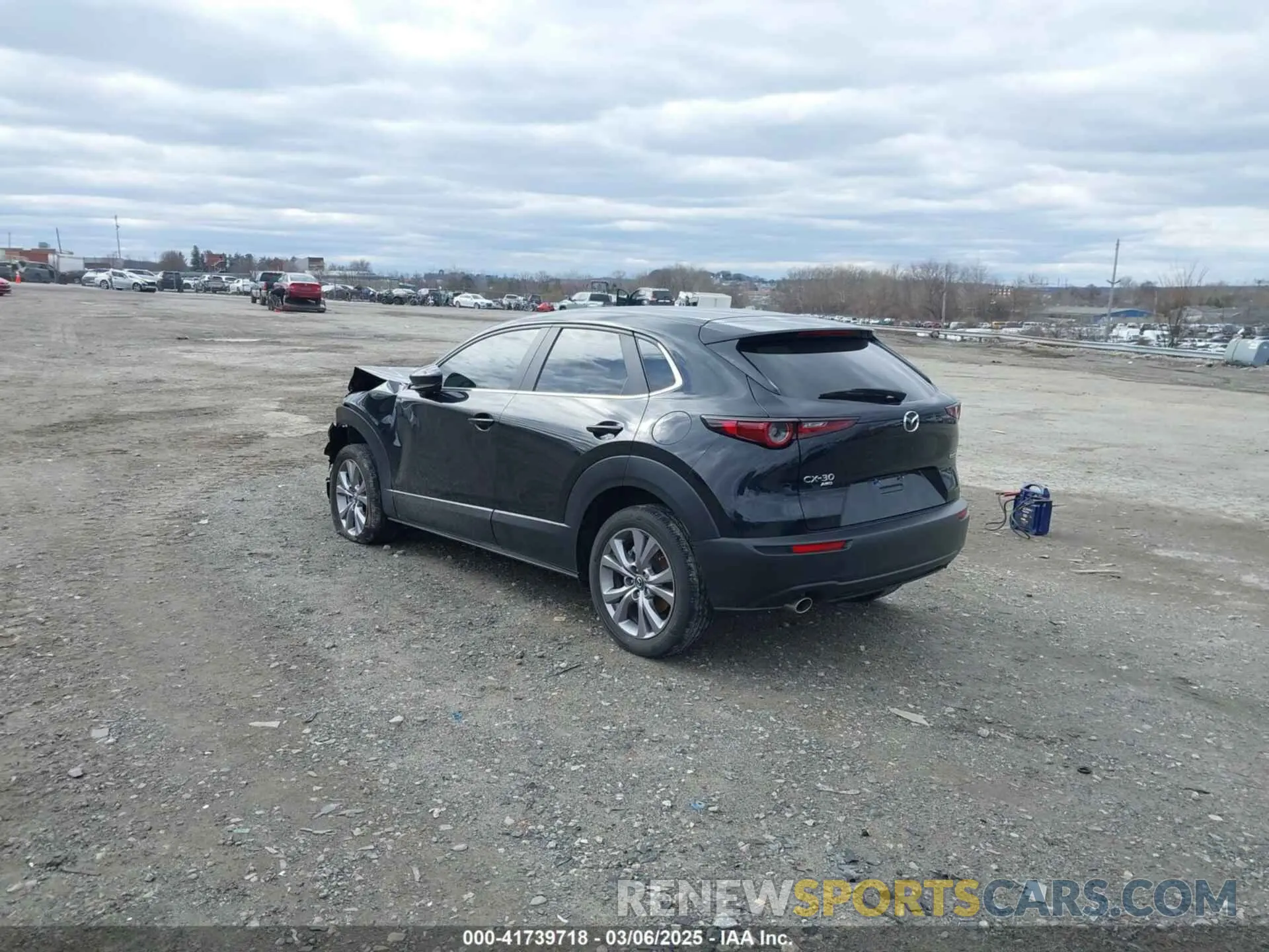3 fotografías del automóvil dañado 3MVDMBBMXPM516728 MAZDA CX-30 2023