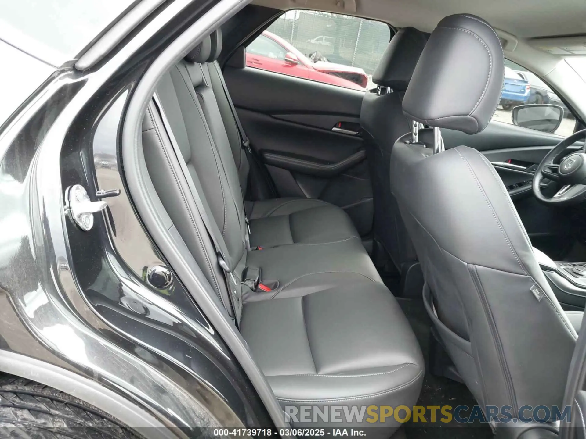 8 fotografías del automóvil dañado 3MVDMBBMXPM516728 MAZDA CX-30 2023