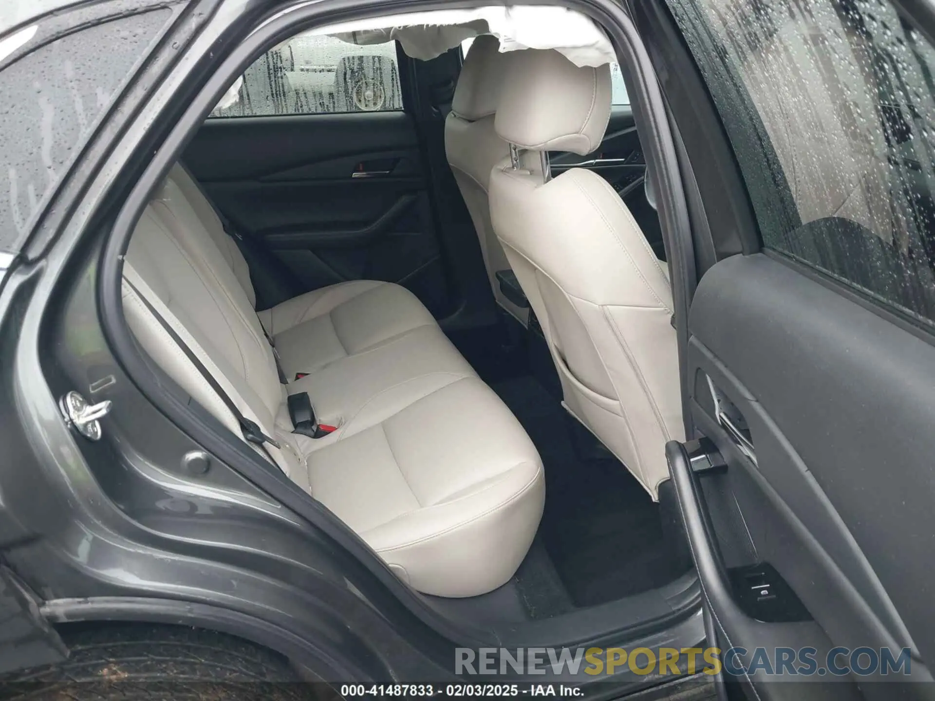 8 fotografías del automóvil dañado 3MVDMBCM0PM520804 MAZDA CX-30 2023