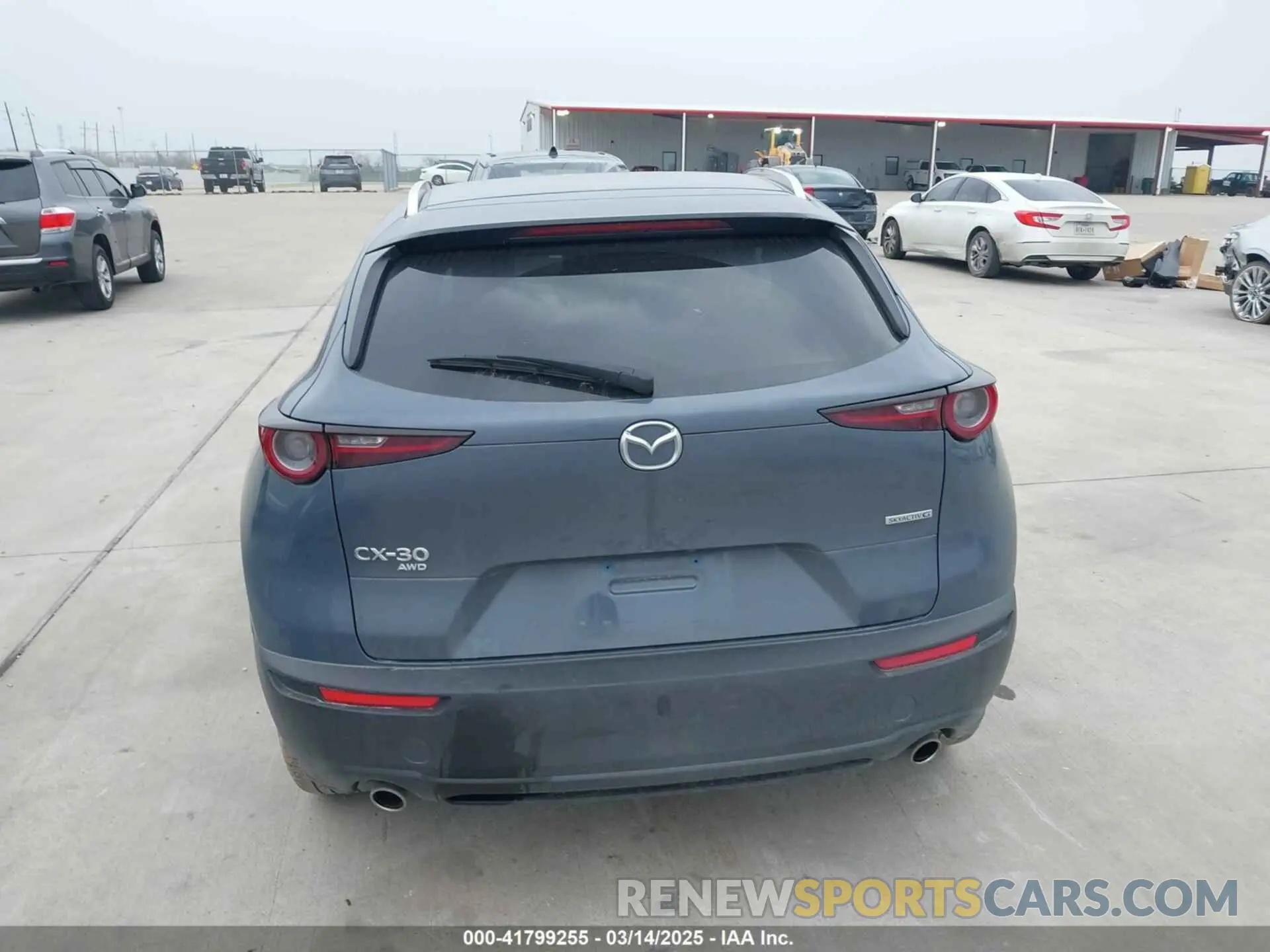 17 fotografías del automóvil dañado 3MVDMBCM0PM532449 MAZDA CX-30 2023
