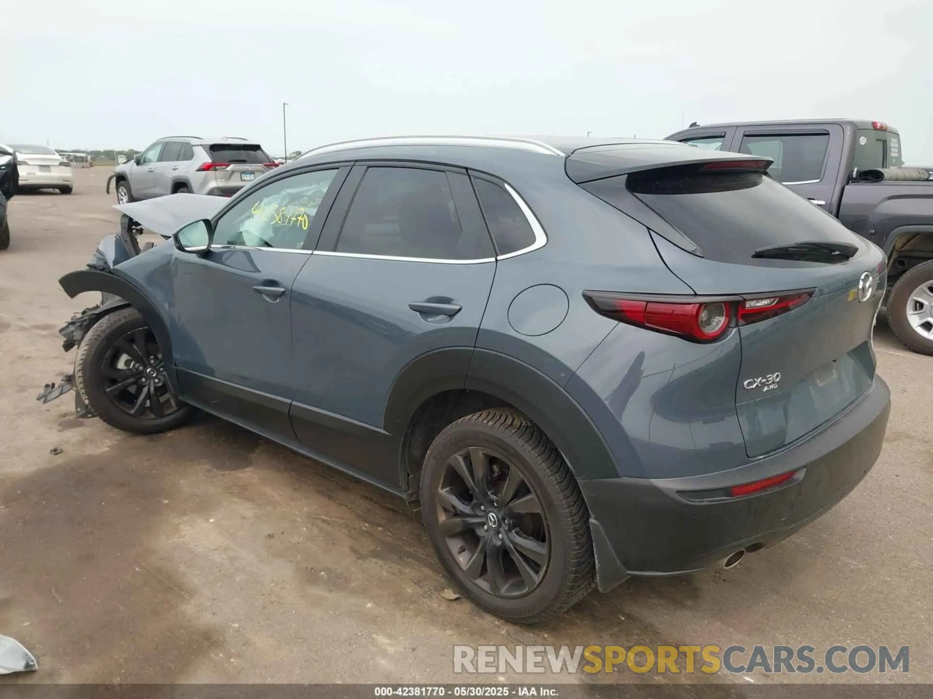 3 fotografías del automóvil dañado 3MVDMBCM1PM515319 MAZDA CX-30 2023