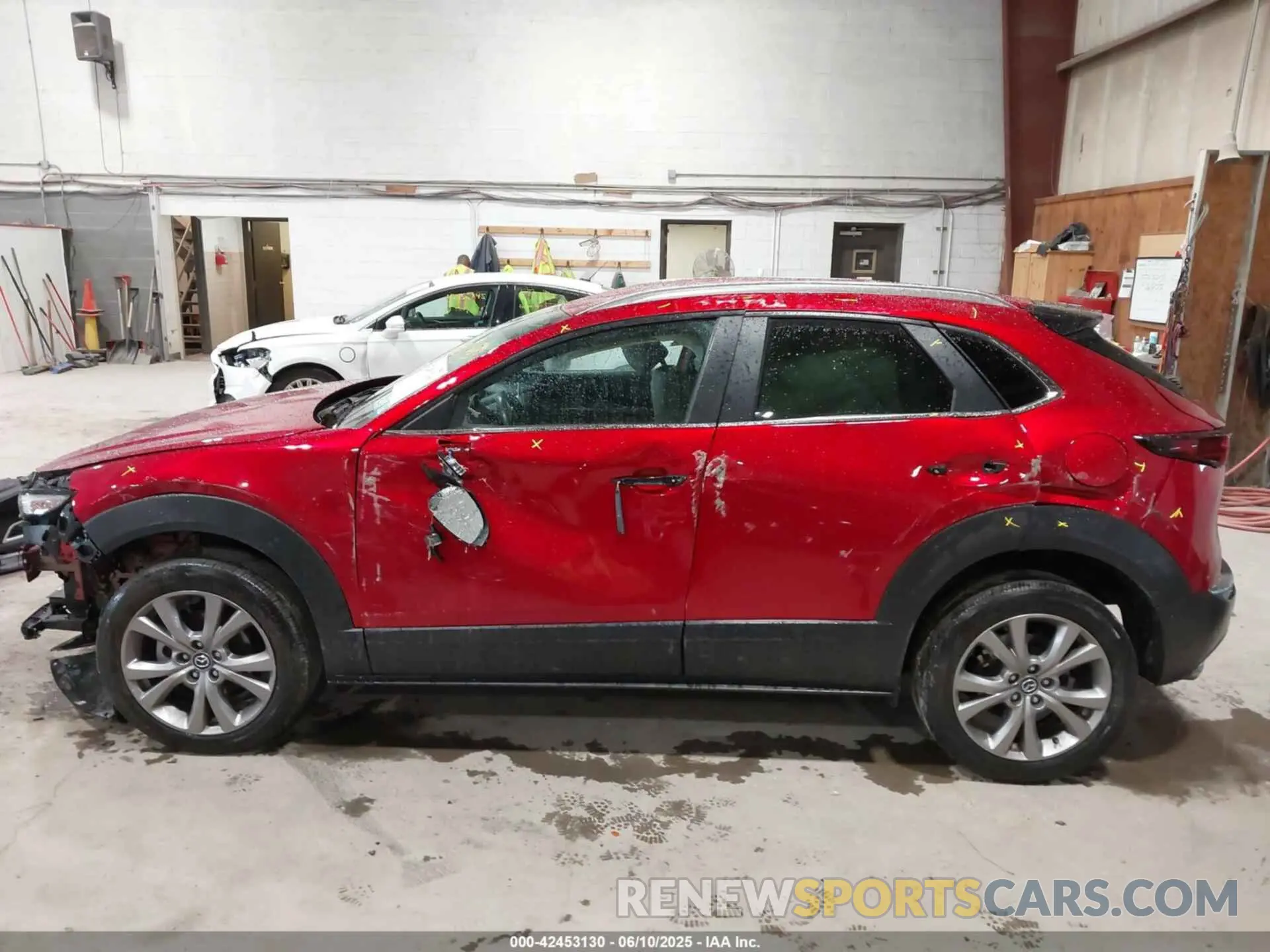 19 fotografías del automóvil dañado 3MVDMBCM1PM549616 MAZDA CX-30 2023