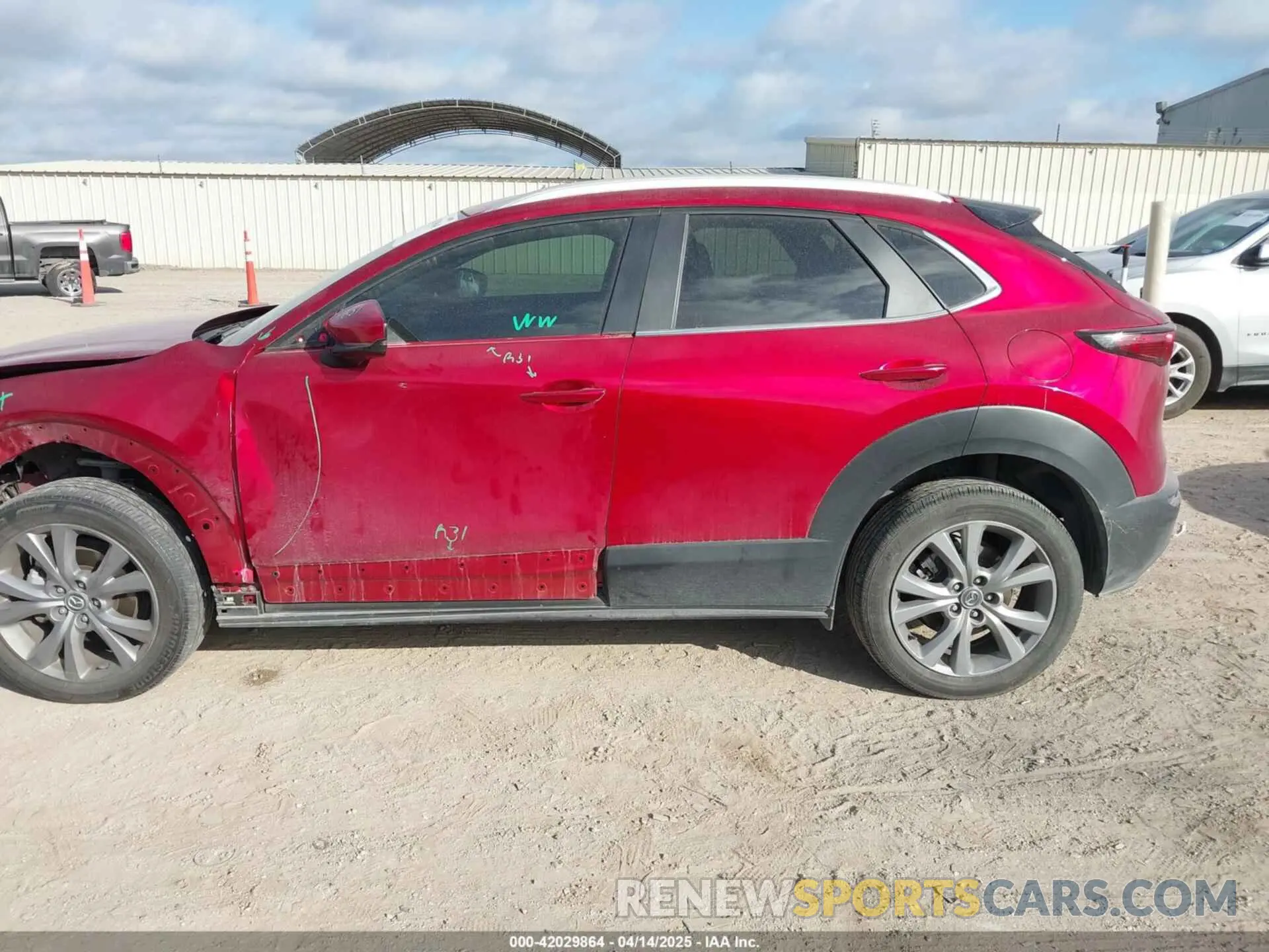 14 fotografías del automóvil dañado 3MVDMBCM1PM583653 MAZDA CX-30 2023