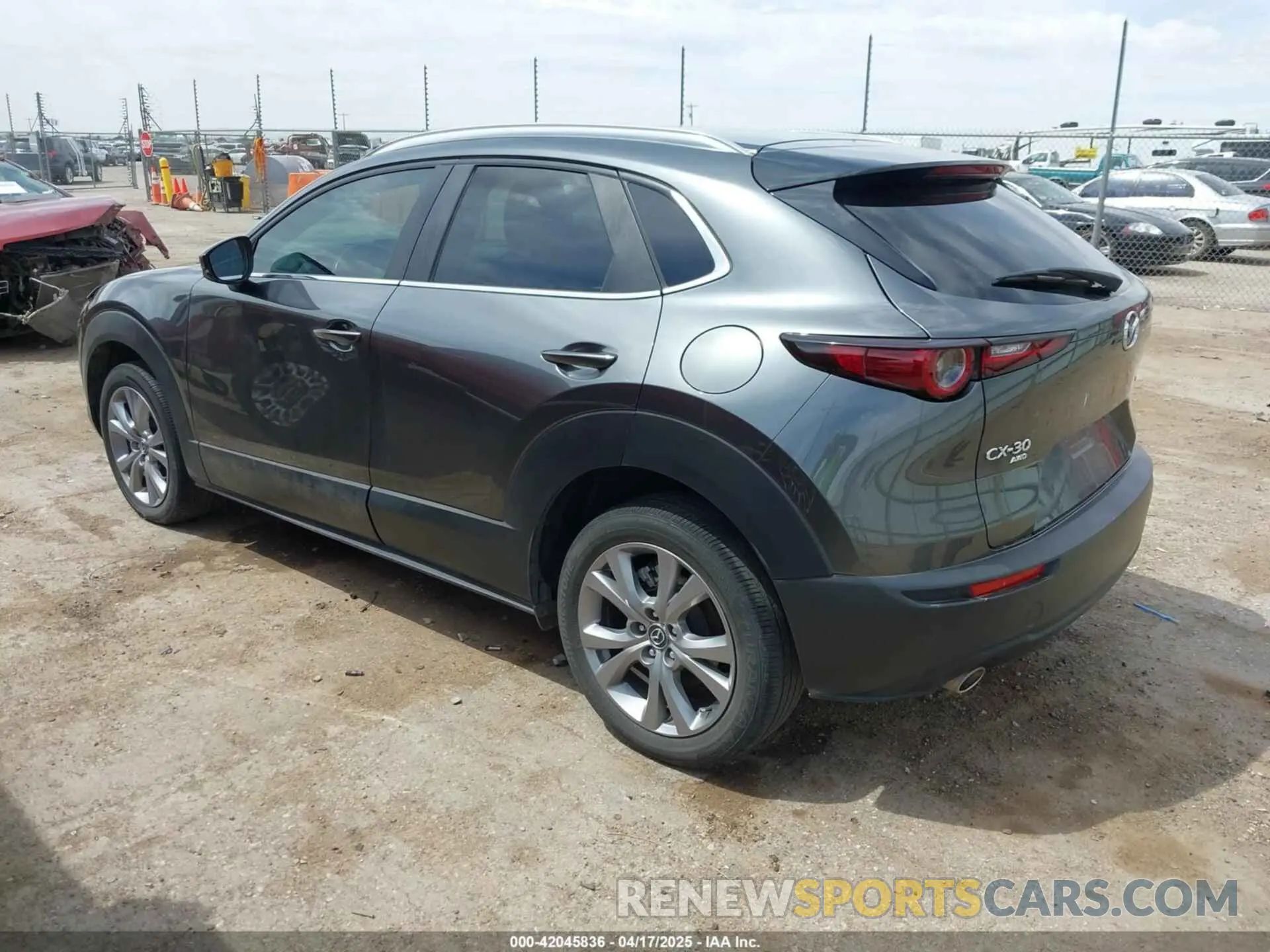 3 fotografías del automóvil dañado 3MVDMBCM3PM528508 MAZDA CX-30 2023