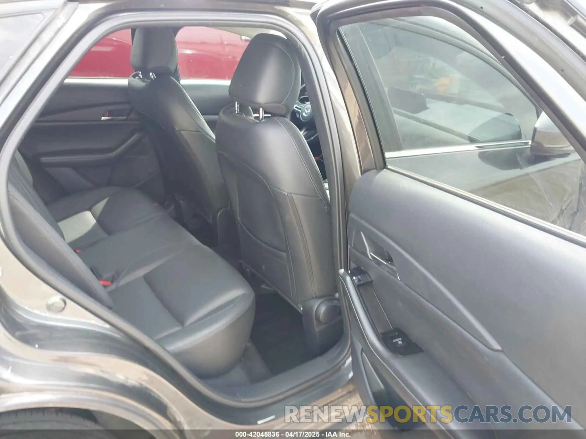 8 fotografías del automóvil dañado 3MVDMBCM3PM528508 MAZDA CX-30 2023