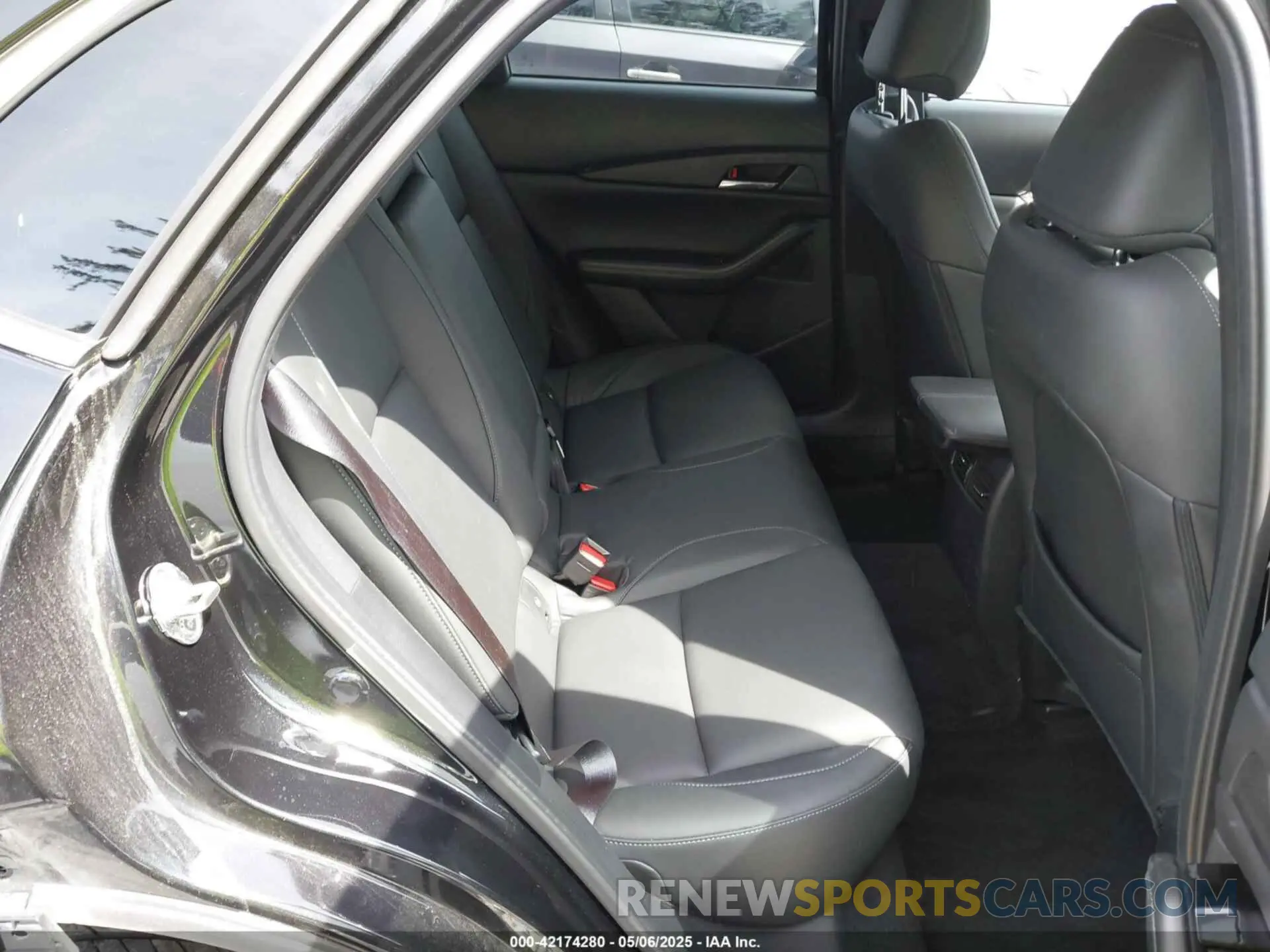 8 fotografías del automóvil dañado 3MVDMBCM3PM562447 MAZDA CX-30 2023