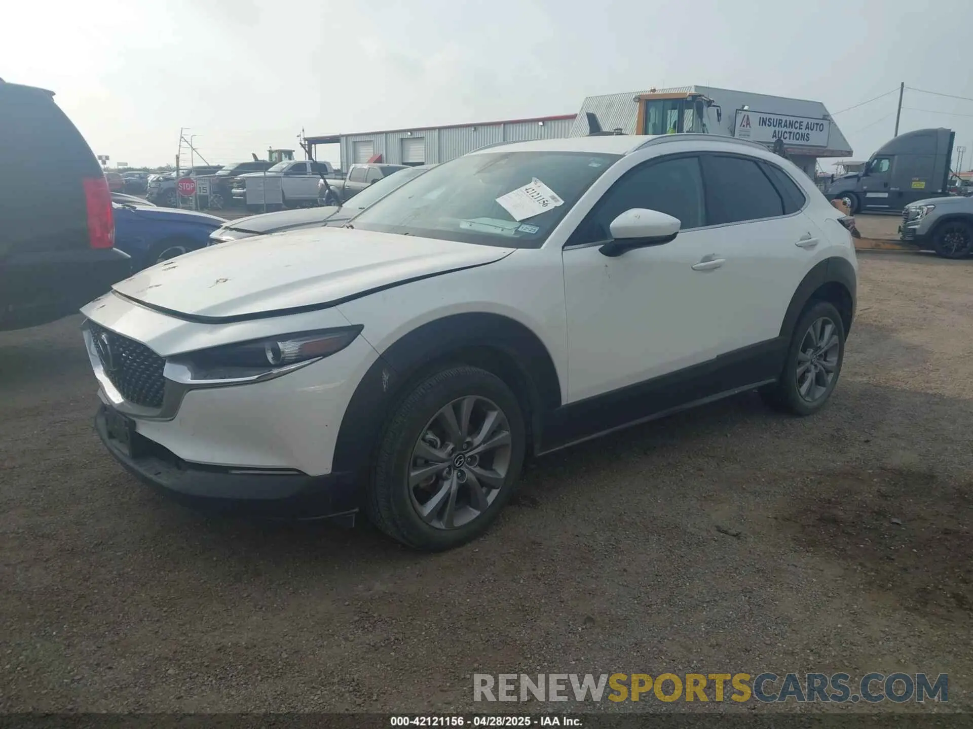 2 fotografías del automóvil dañado 3MVDMBCM4PM507456 MAZDA CX-30 2023