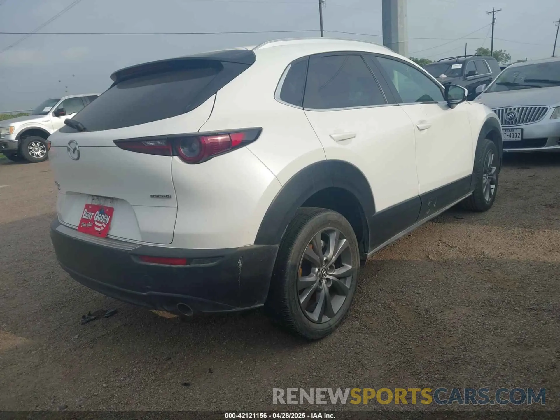 4 fotografías del automóvil dañado 3MVDMBCM4PM507456 MAZDA CX-30 2023