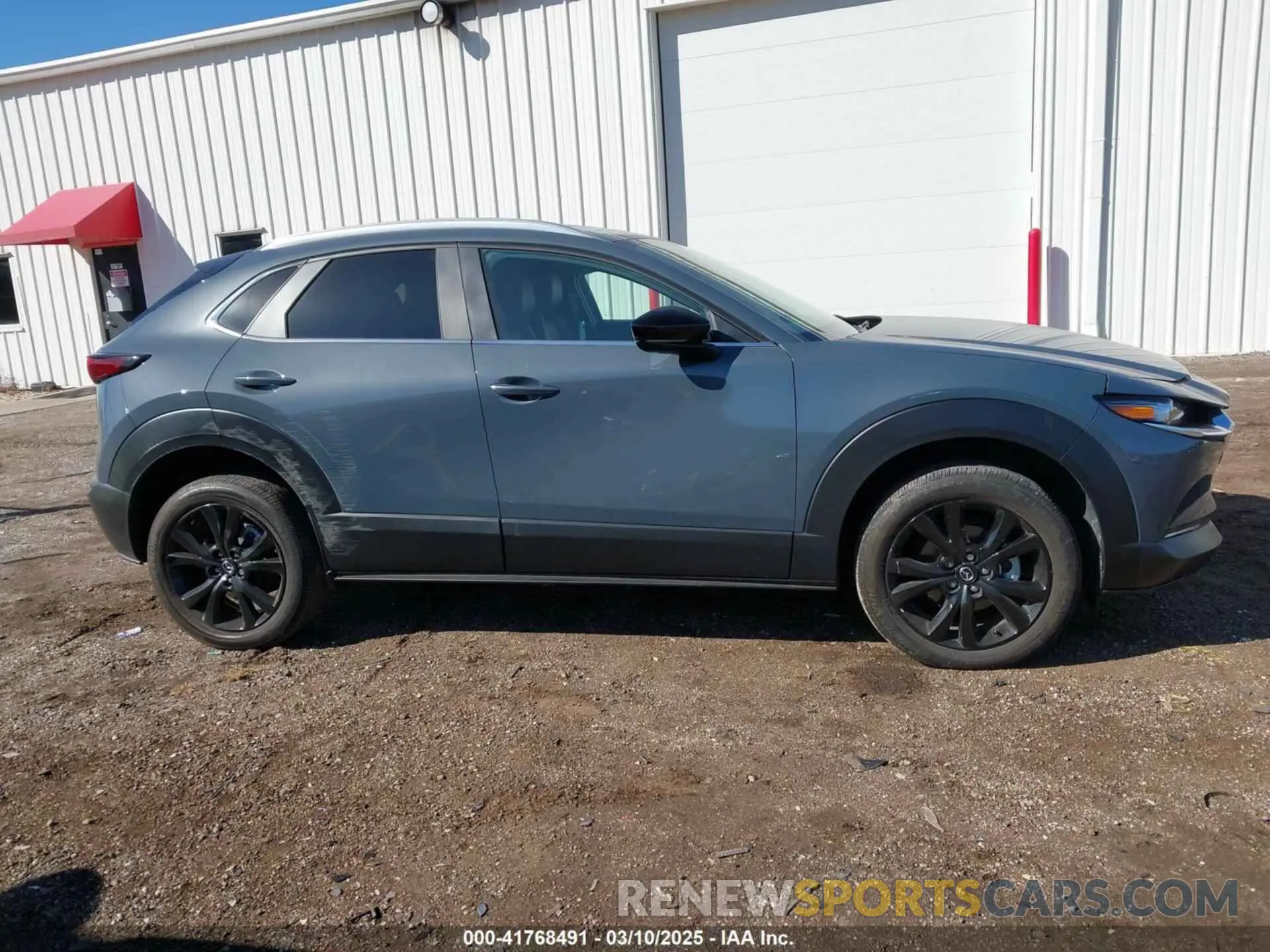 13 fotografías del automóvil dañado 3MVDMBCM4PM513435 MAZDA CX-30 2023
