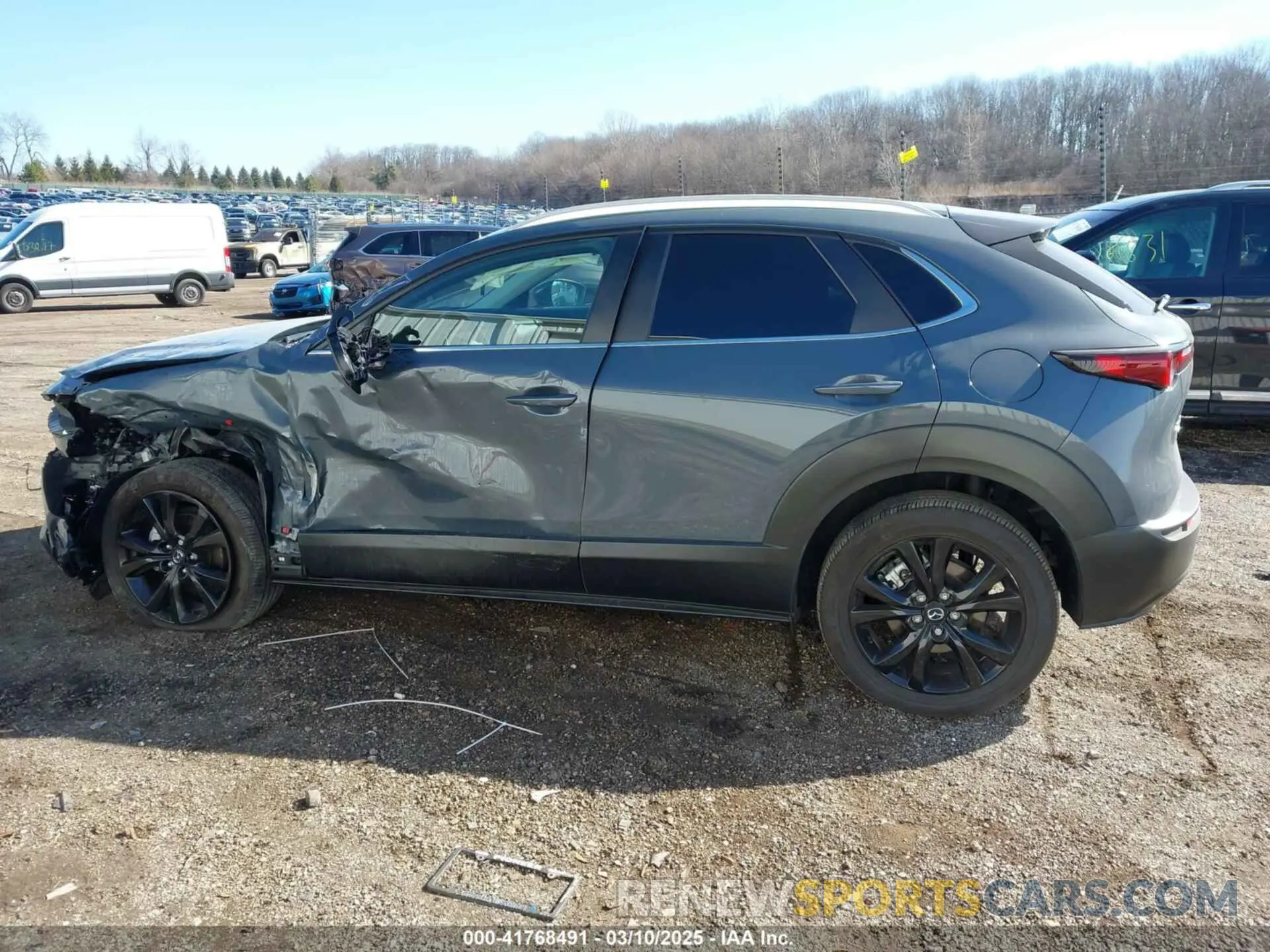 14 fotografías del automóvil dañado 3MVDMBCM4PM513435 MAZDA CX-30 2023