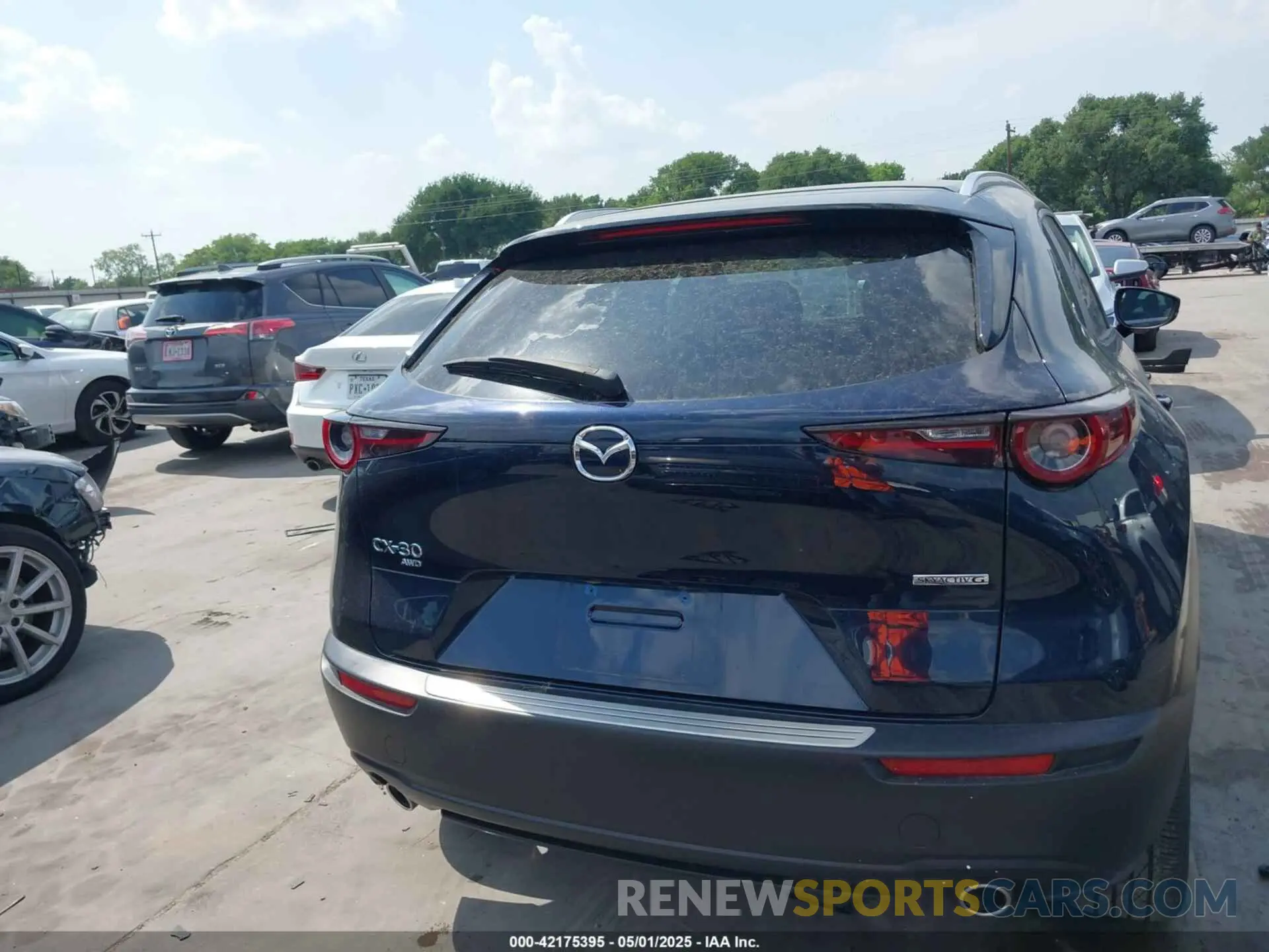 16 fotografías del automóvil dañado 3MVDMBCM4PM542160 MAZDA CX-30 2023