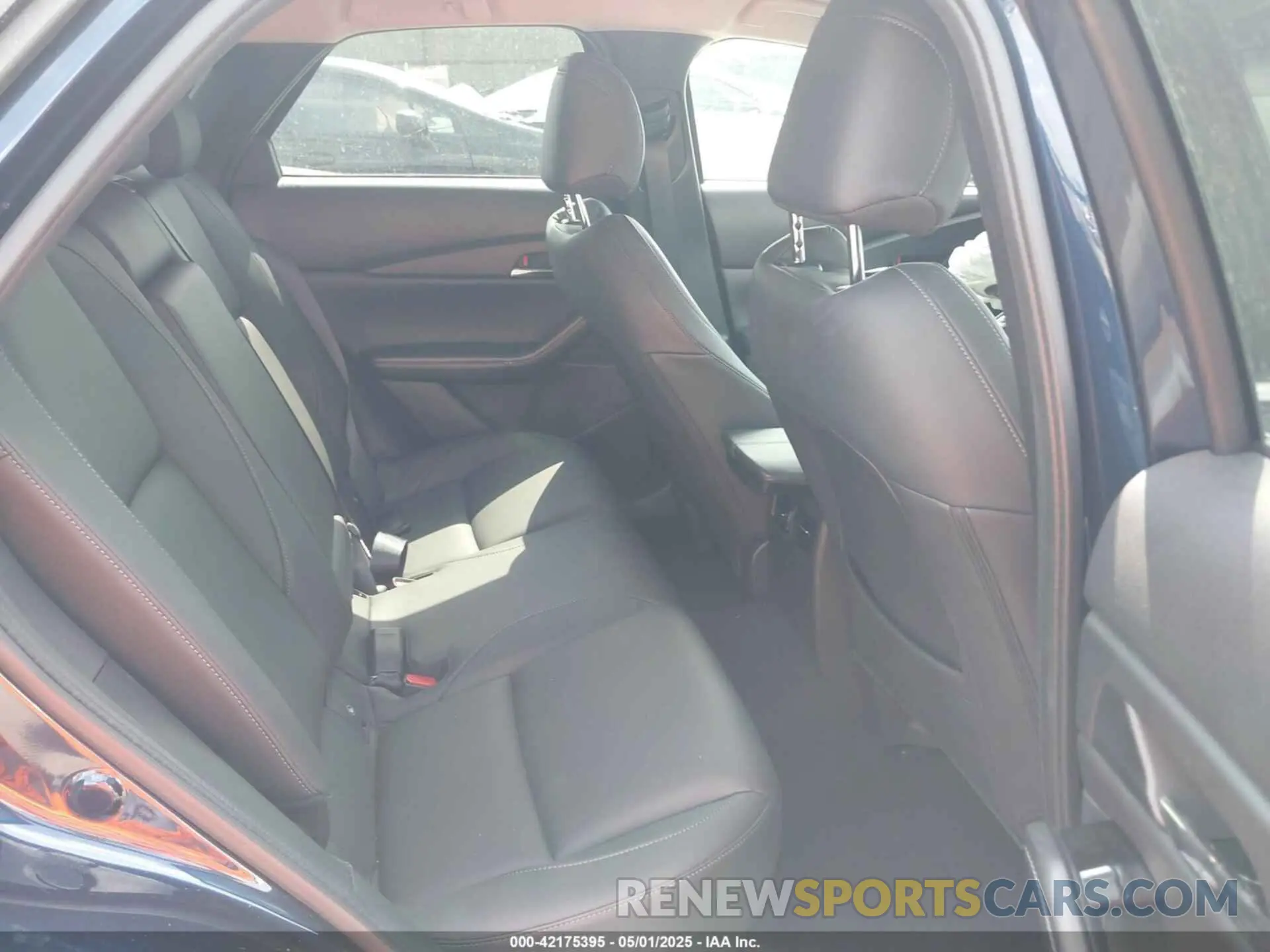 8 fotografías del automóvil dañado 3MVDMBCM4PM542160 MAZDA CX-30 2023