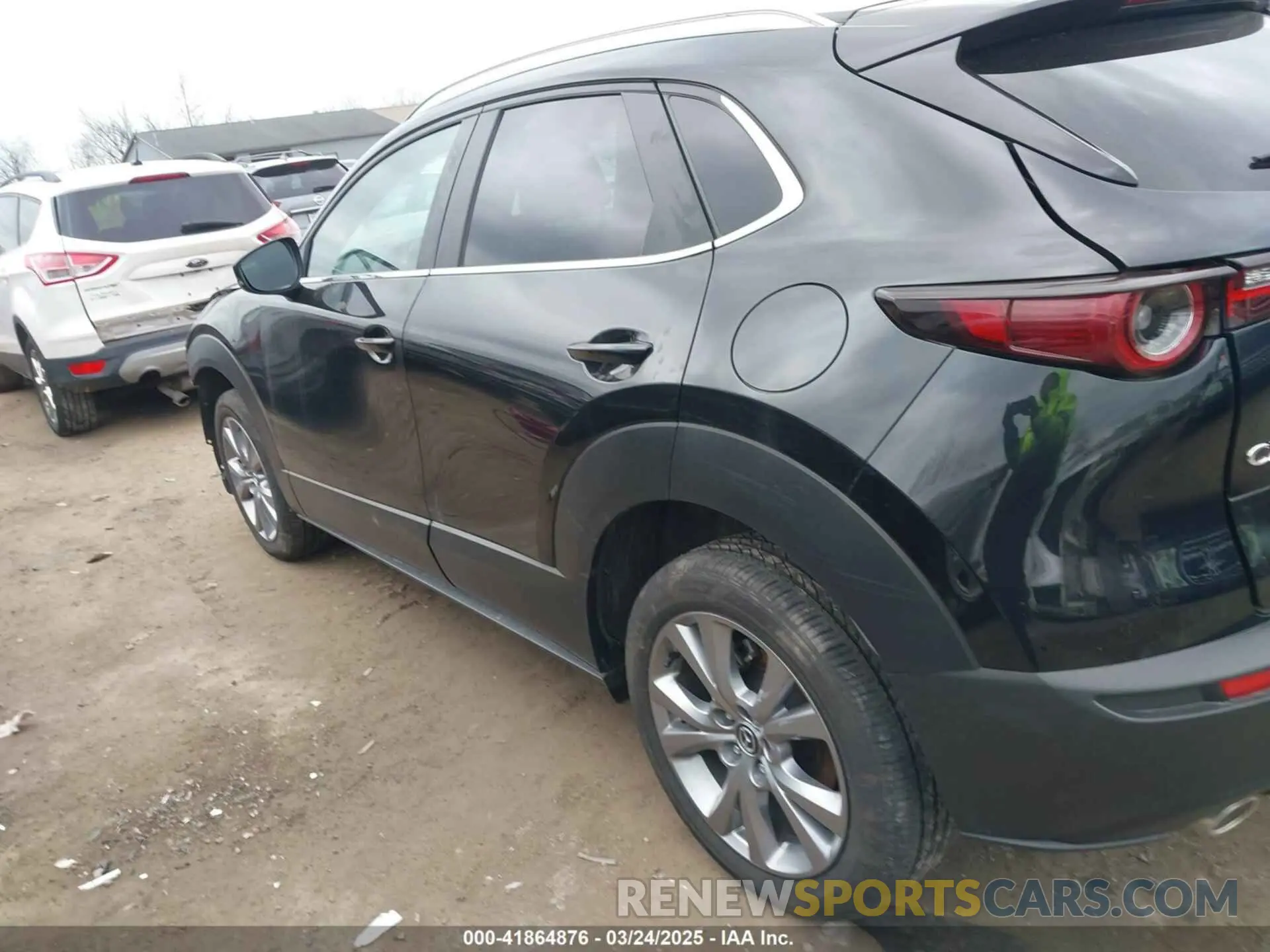 15 fotografías del automóvil dañado 3MVDMBCMXPM553129 MAZDA CX-30 2023