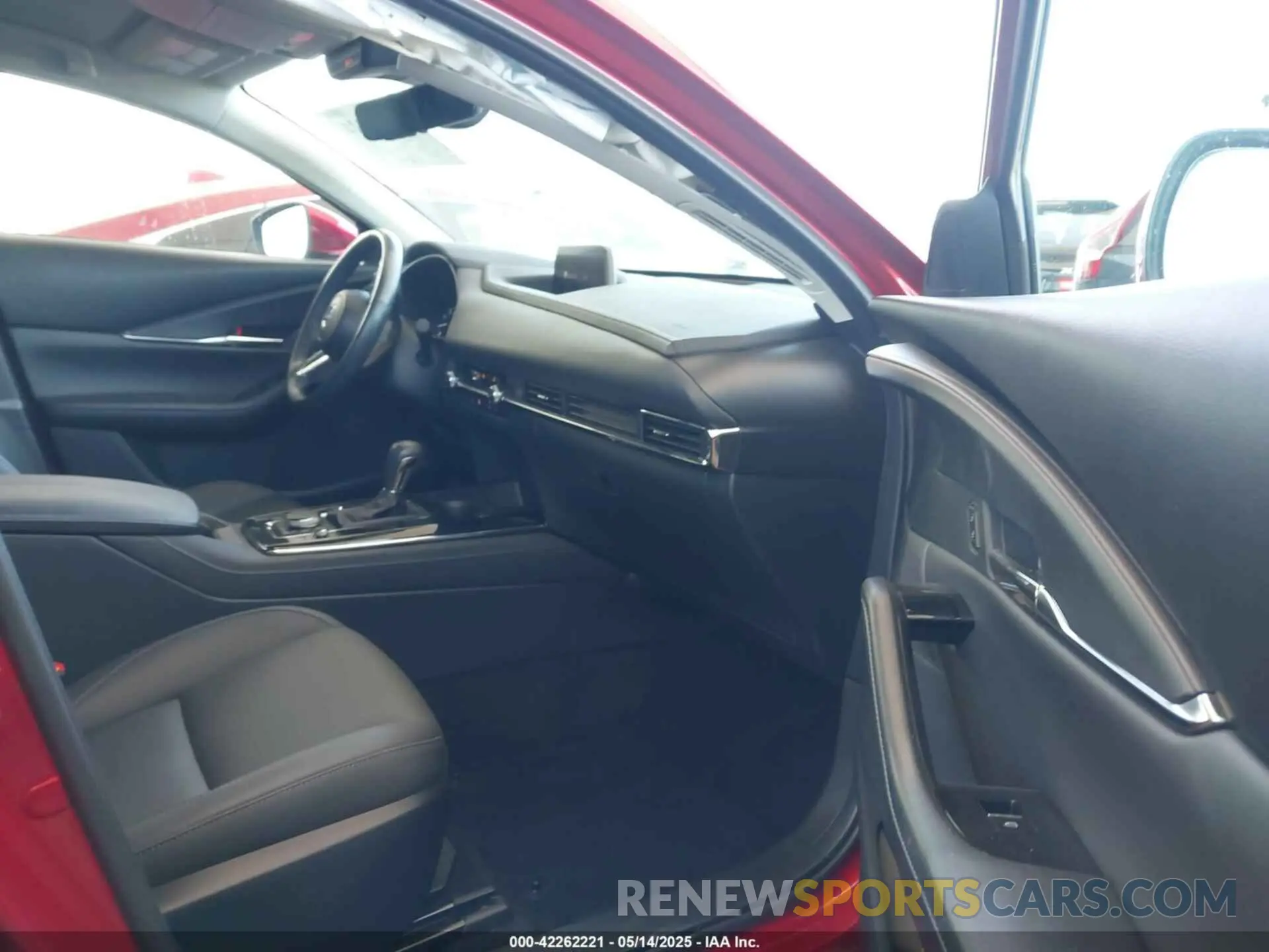 5 fotografías del automóvil dañado 3MVDMBCMXPM578516 MAZDA CX-30 2023
