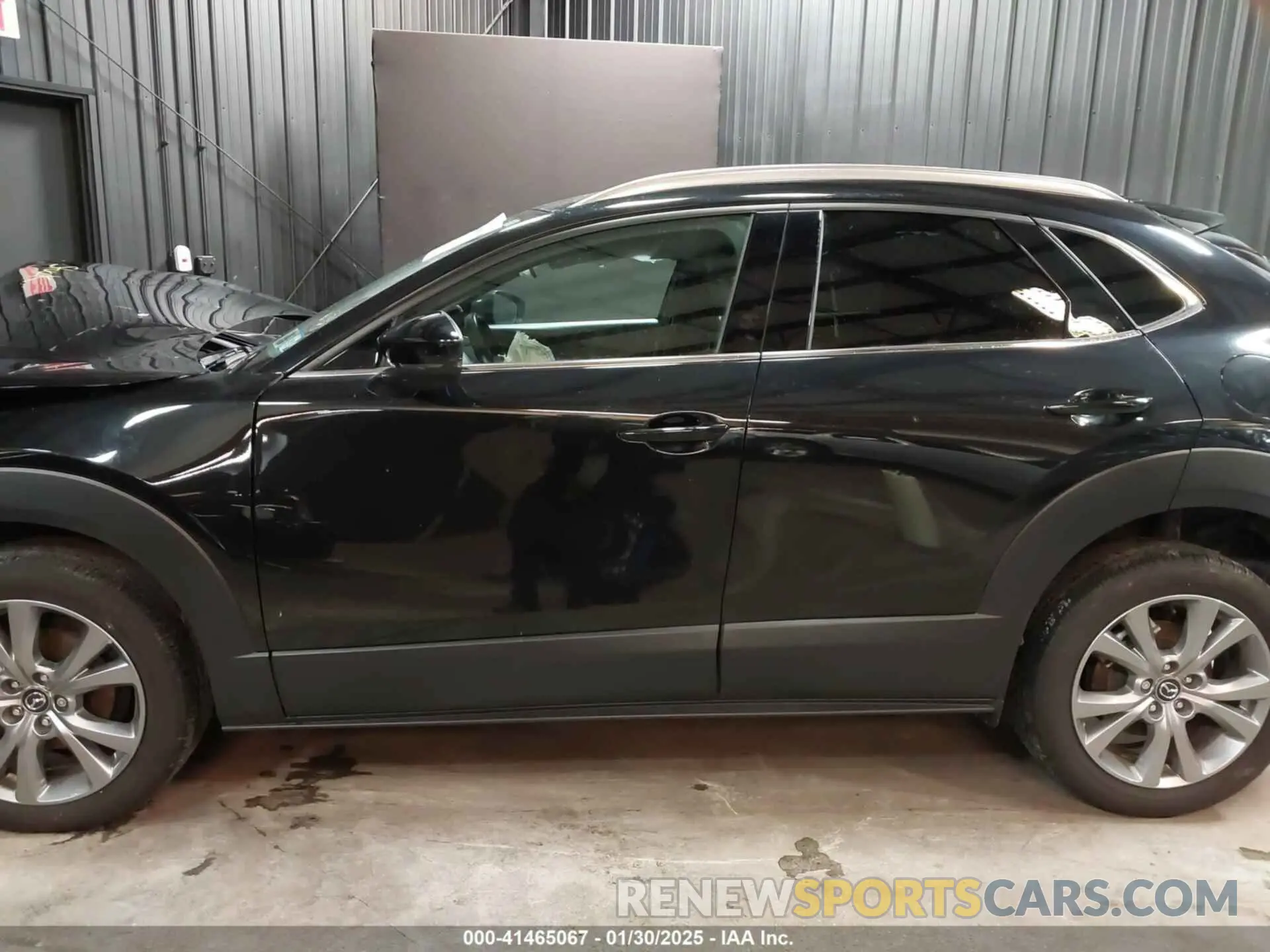 14 fotografías del automóvil dañado 3MVDMBDM2PM583367 MAZDA CX-30 2023