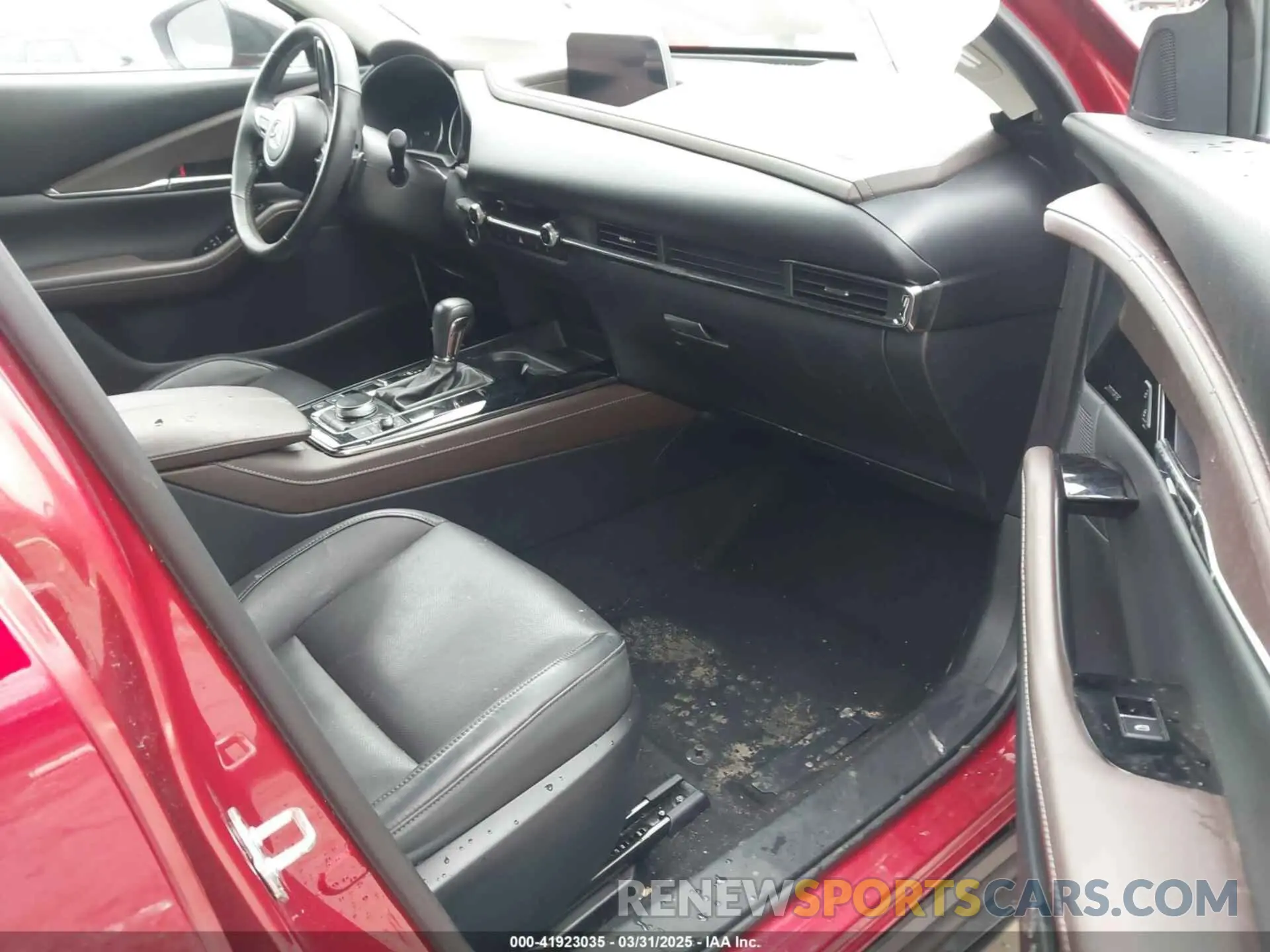 5 fotografías del automóvil dañado 3MVDMBDY4PM536876 MAZDA CX-30 2023