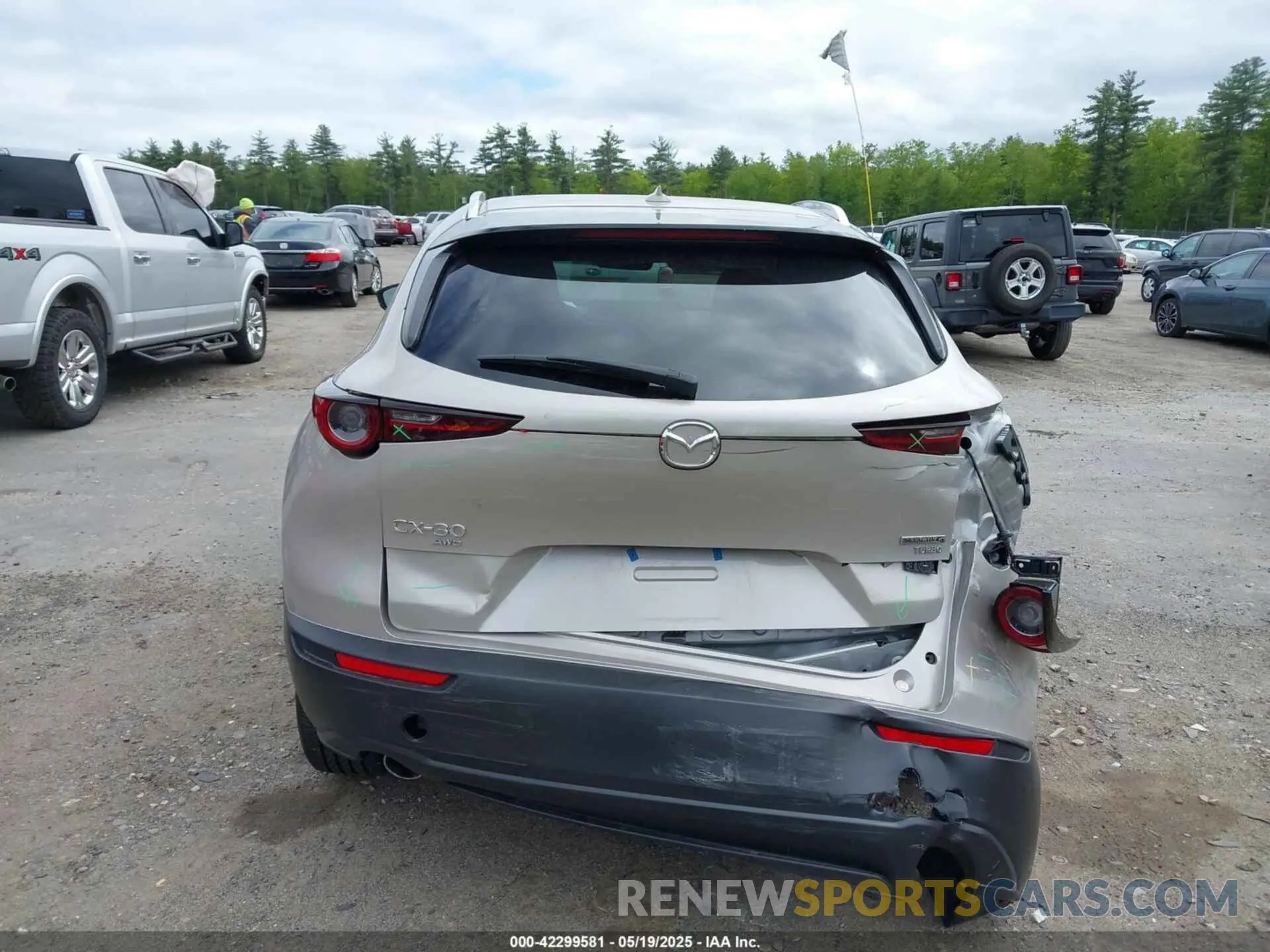 17 fotografías del automóvil dañado 3MVDMBDY7PM566311 MAZDA CX-30 2023