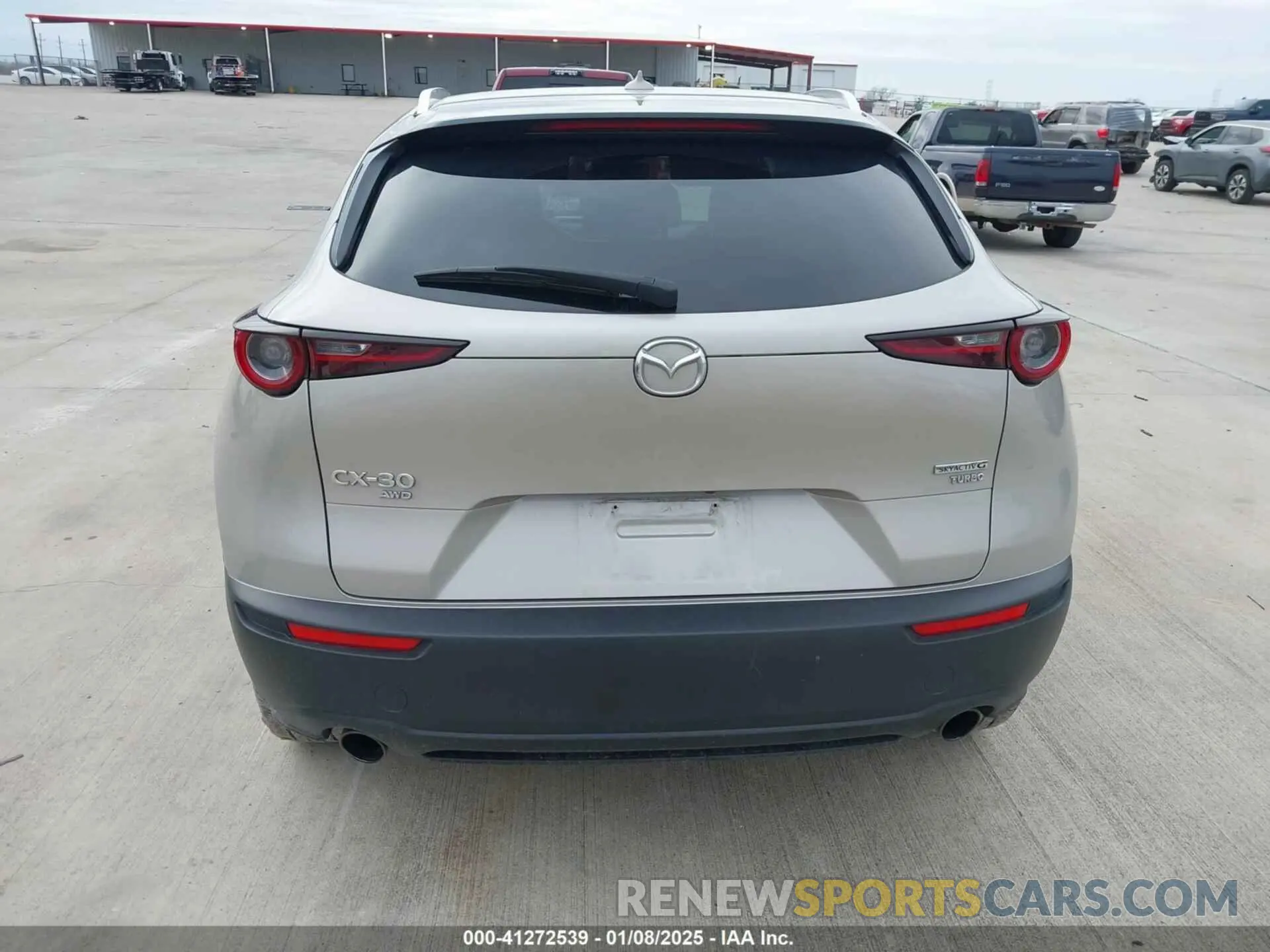 16 fotografías del automóvil dañado 3MVDMBDY7PM579964 MAZDA CX-30 2023