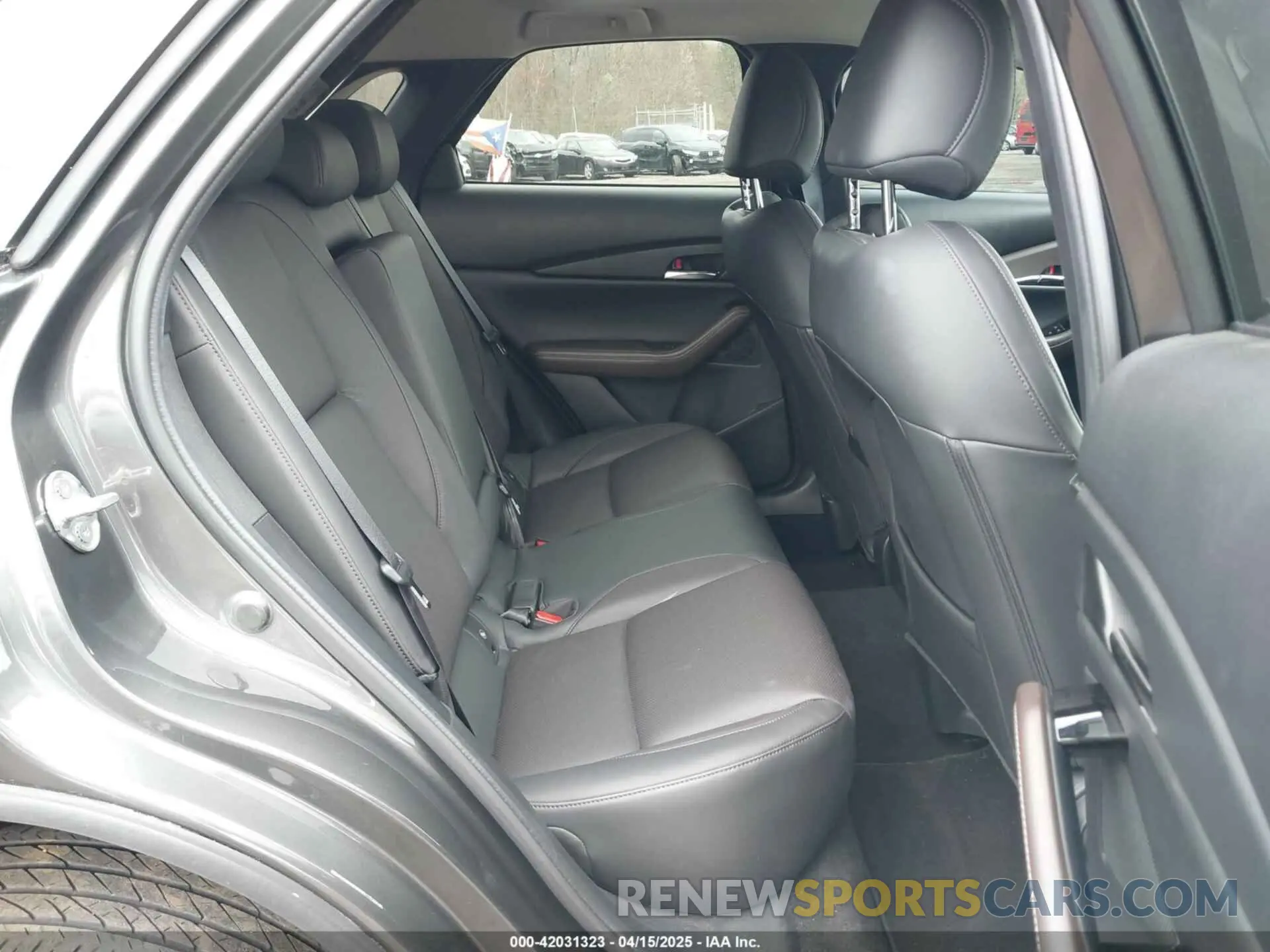 8 fotografías del automóvil dañado 3MVDMBDYXPM503073 MAZDA CX-30 2023
