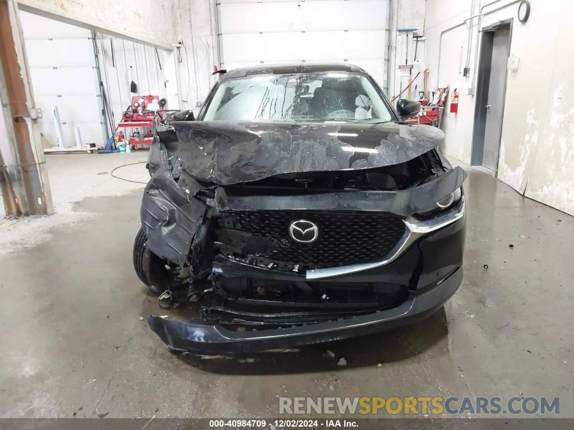 12 fotografías del automóvil dañado 3MVDMBAM0RM721141 MAZDA CX-30 2024