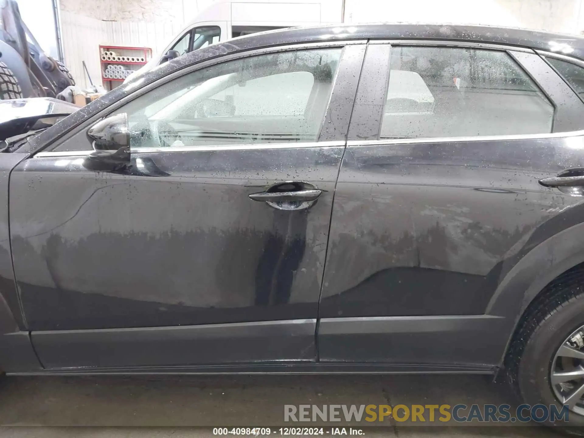 14 fotografías del automóvil dañado 3MVDMBAM0RM721141 MAZDA CX-30 2024