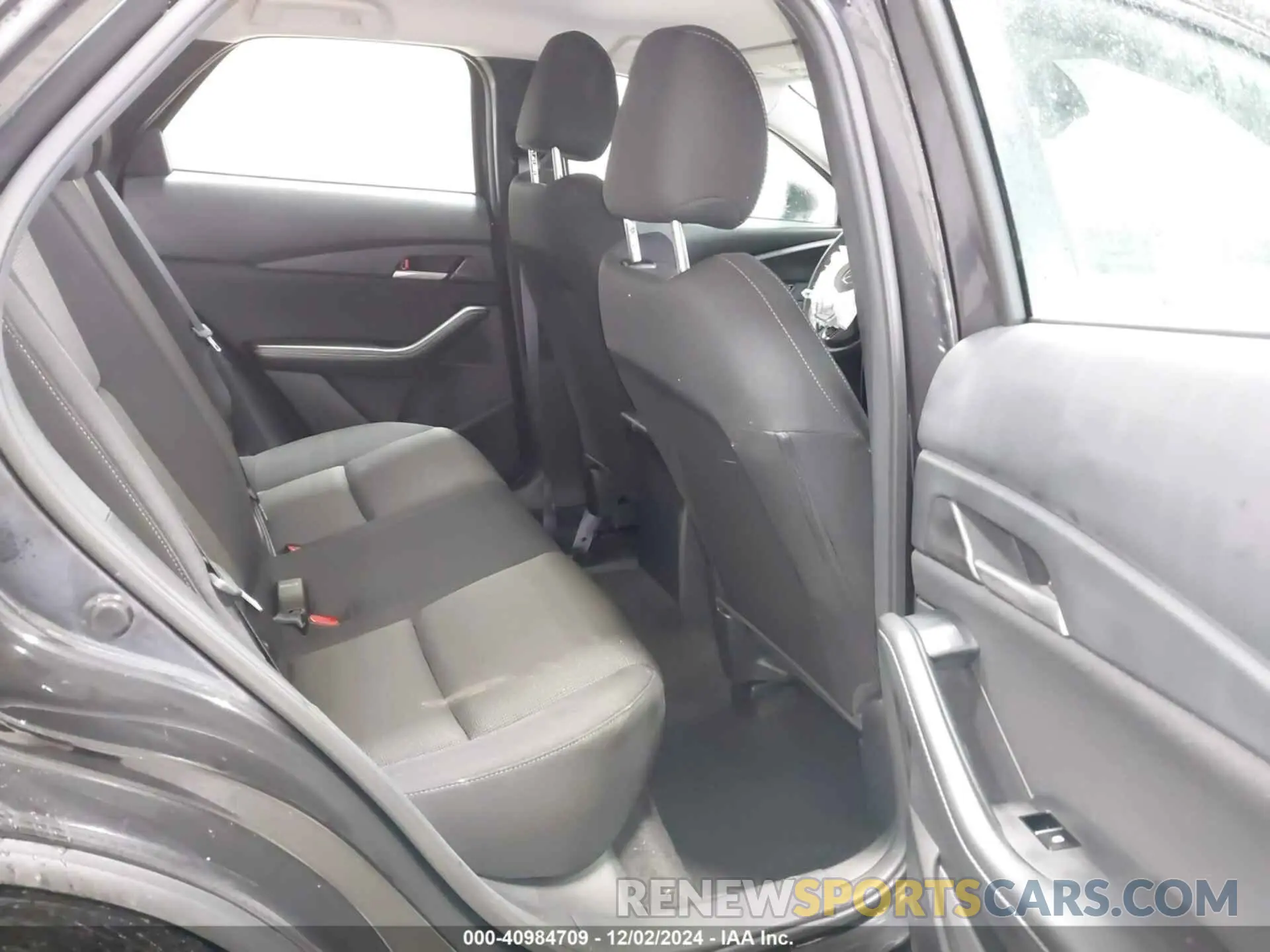 8 fotografías del automóvil dañado 3MVDMBAM0RM721141 MAZDA CX-30 2024