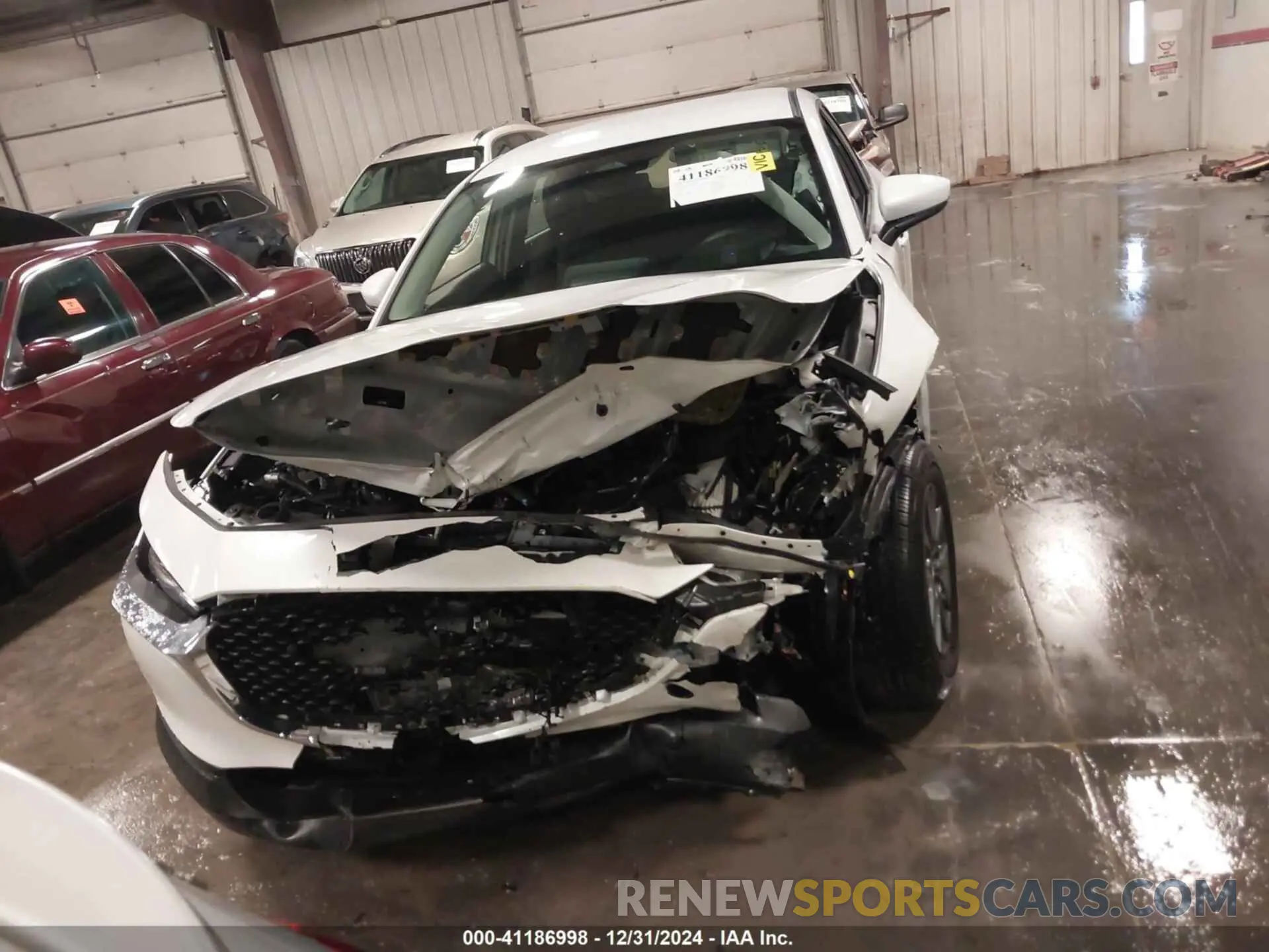 11 fotografías del automóvil dañado 3MVDMBAM1RM720211 MAZDA CX-30 2024
