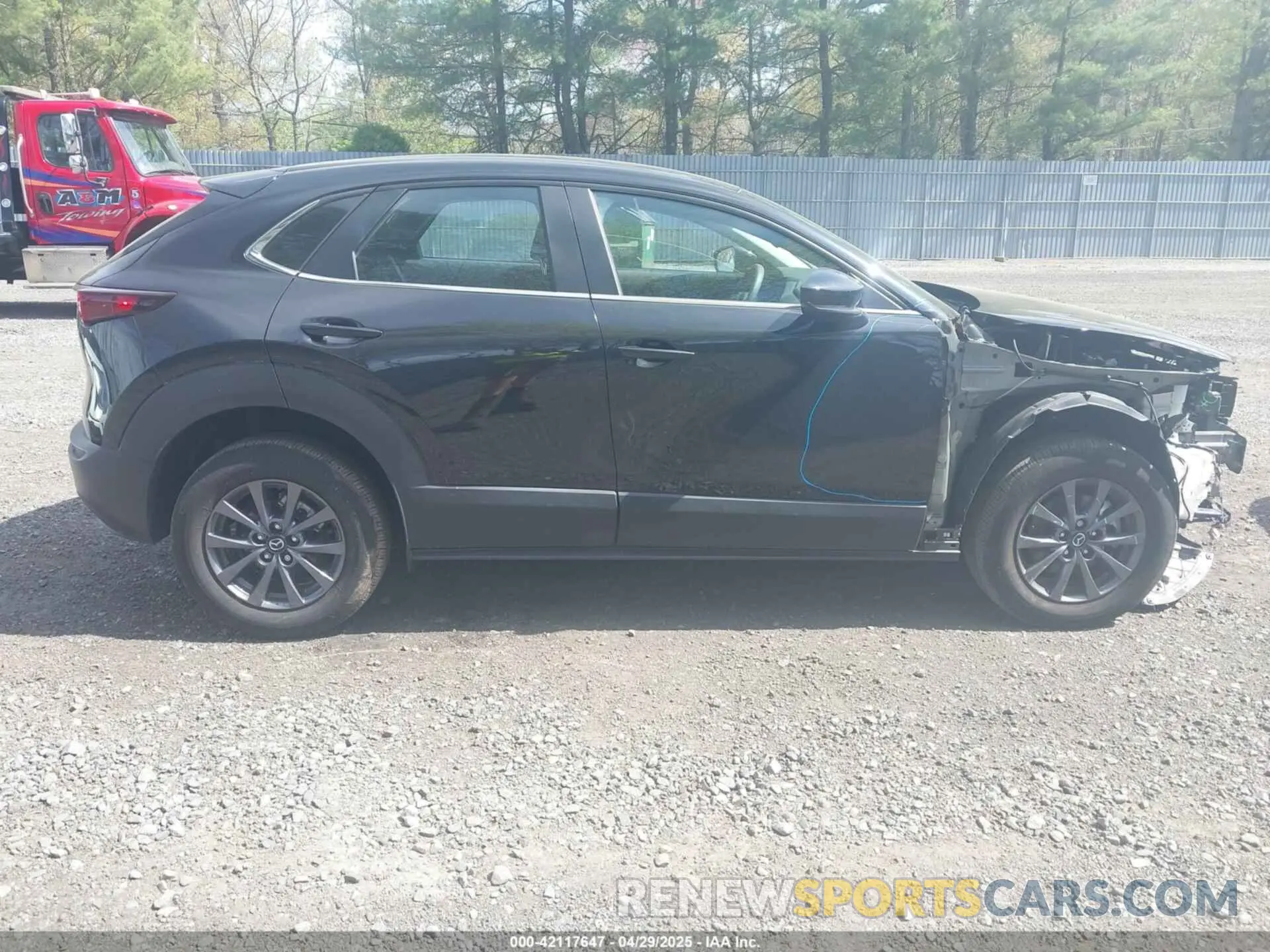 13 fotografías del automóvil dañado 3MVDMBAM2RM627522 MAZDA CX-30 2024