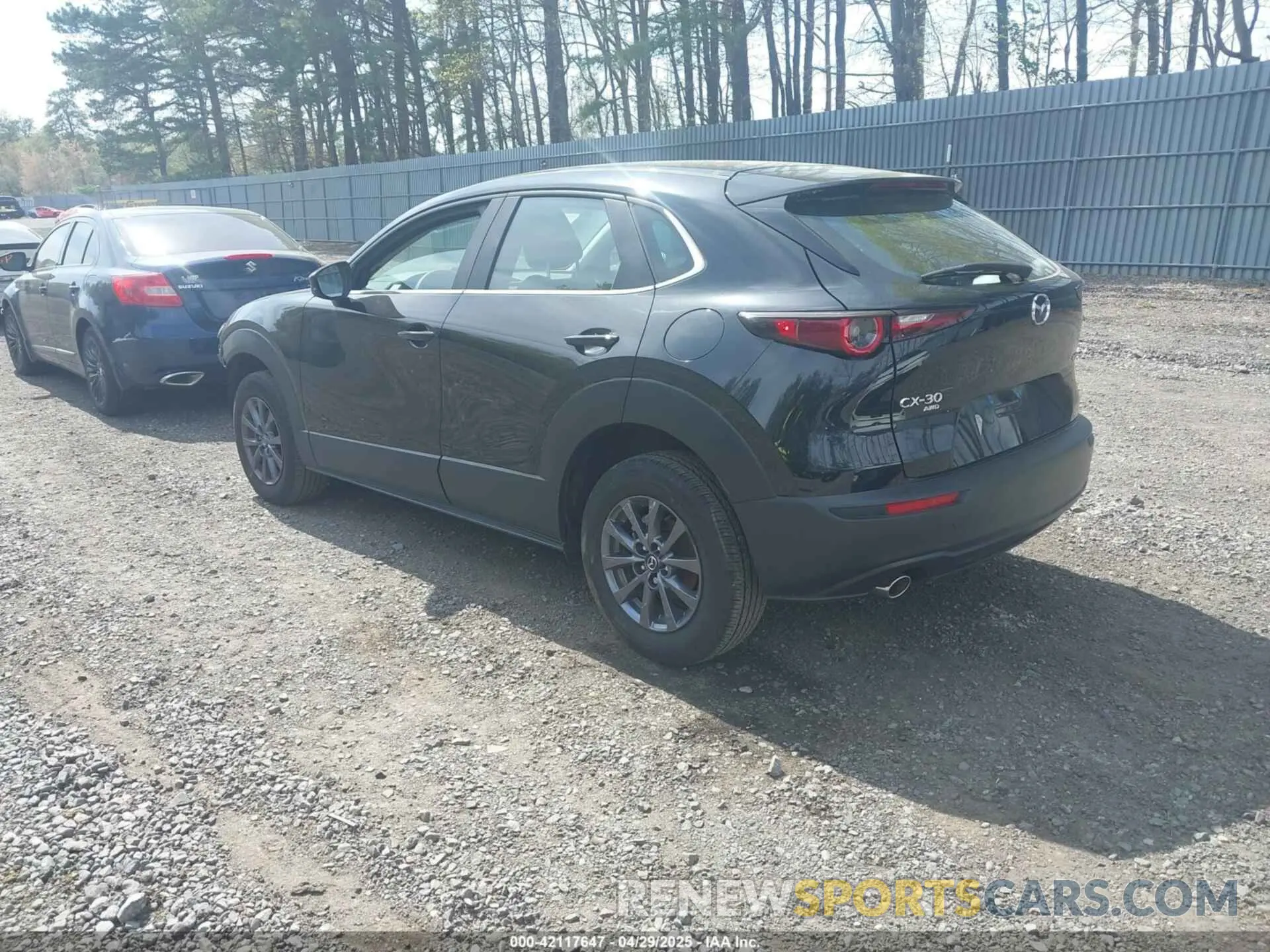 3 fotografías del automóvil dañado 3MVDMBAM2RM627522 MAZDA CX-30 2024