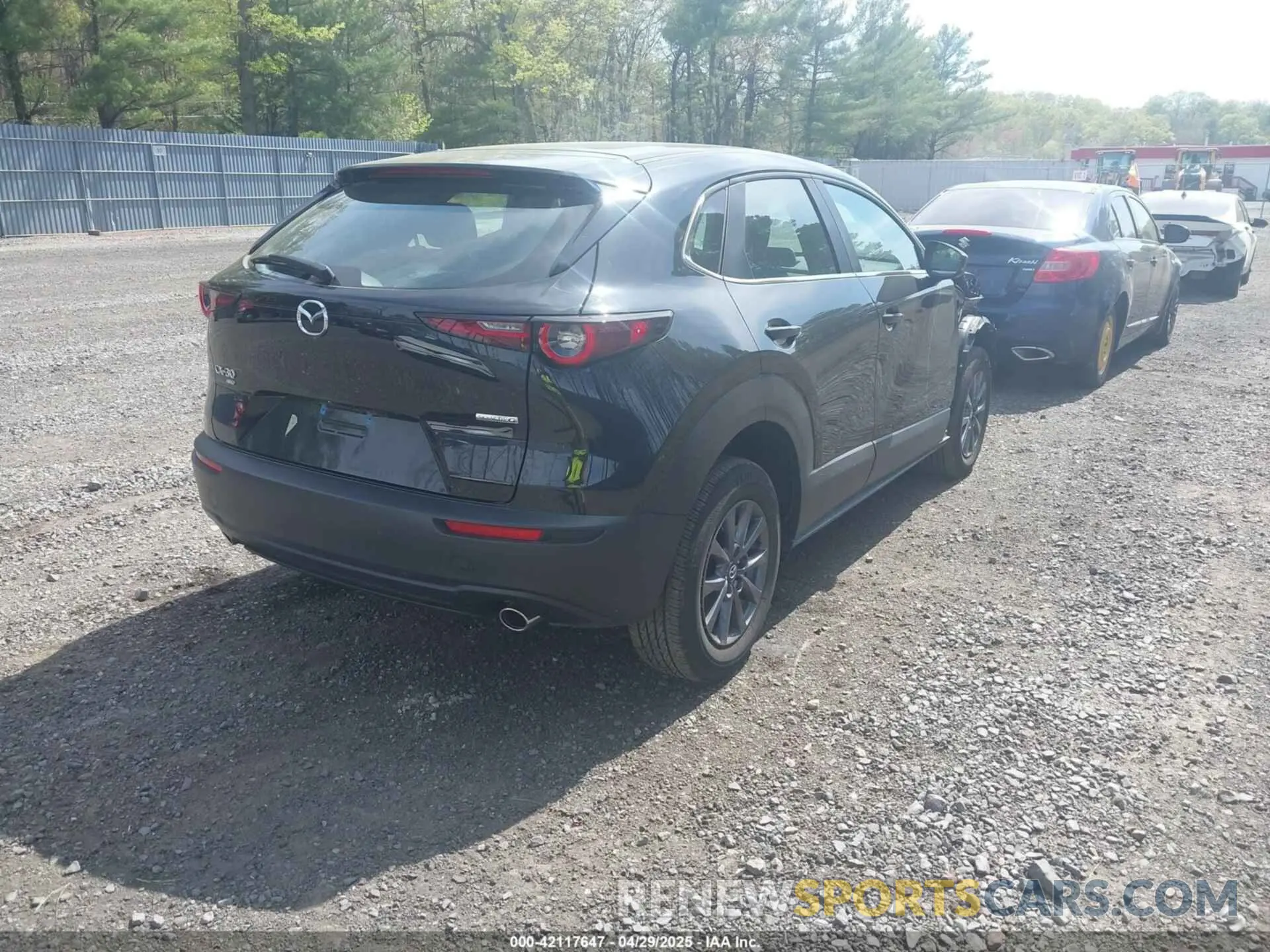 4 fotografías del automóvil dañado 3MVDMBAM2RM627522 MAZDA CX-30 2024