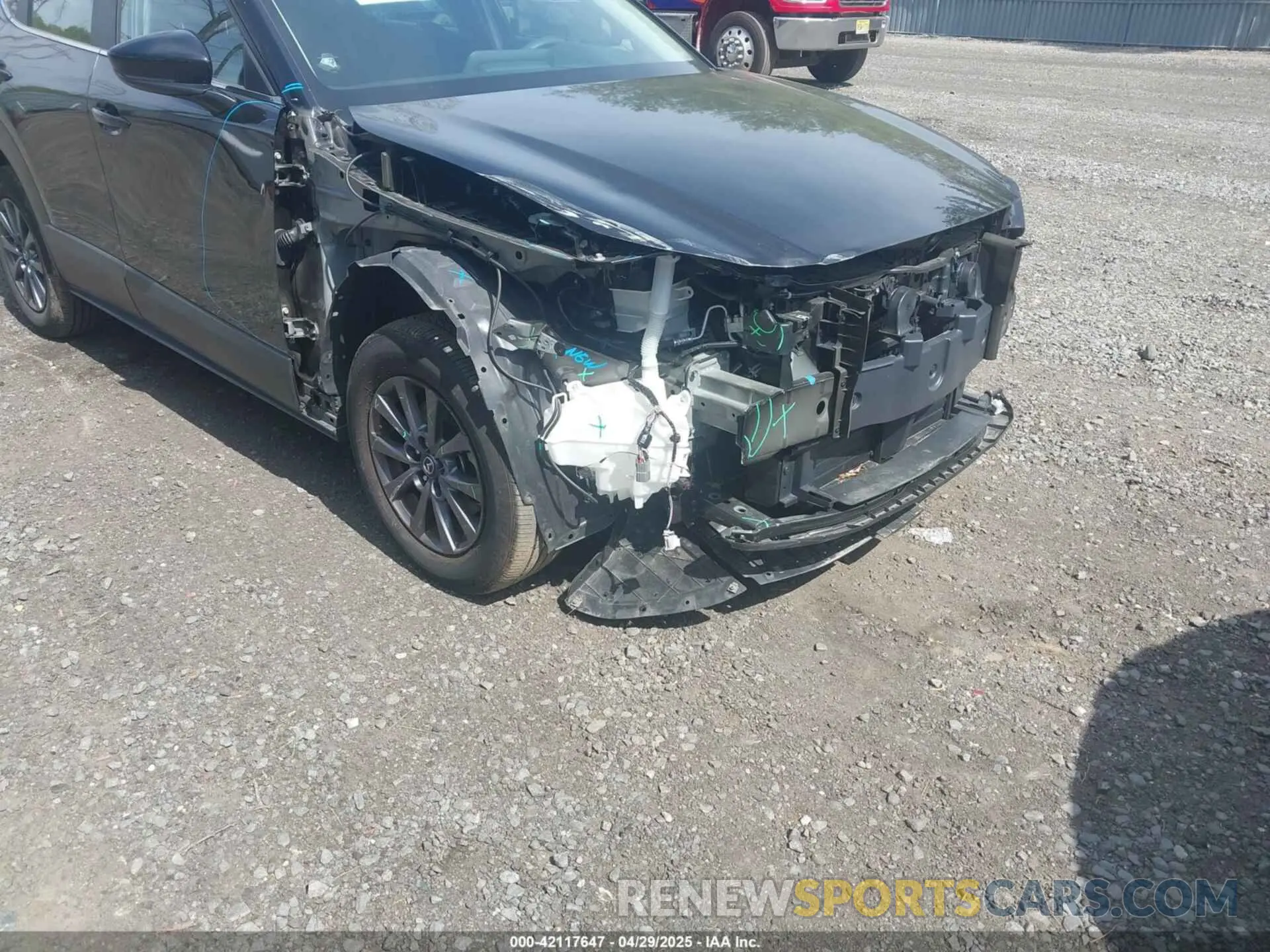 6 fotografías del automóvil dañado 3MVDMBAM2RM627522 MAZDA CX-30 2024