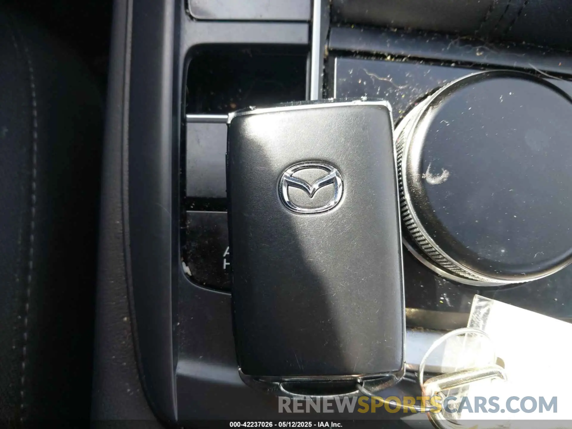 11 fotografías del automóvil dañado 3MVDMBAM2RM667132 MAZDA CX-30 2024