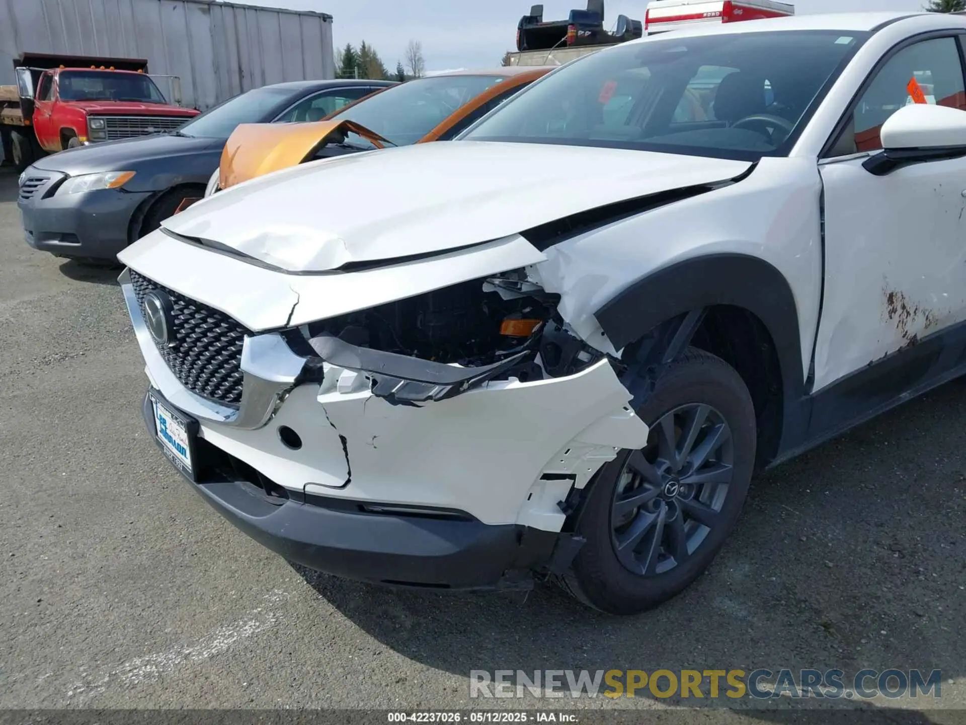 6 fotografías del automóvil dañado 3MVDMBAM2RM667132 MAZDA CX-30 2024