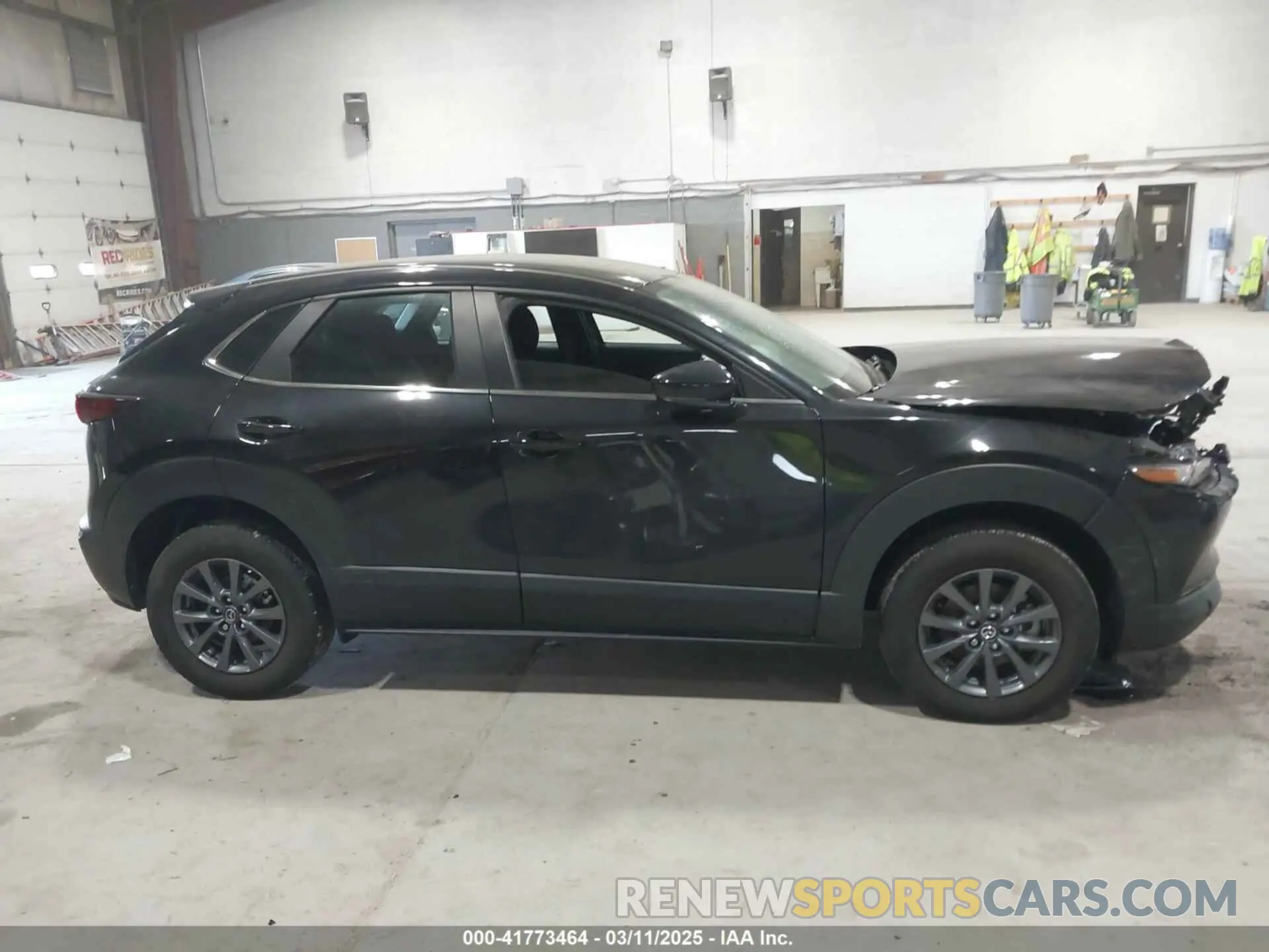 13 fotografías del automóvil dañado 3MVDMBAM2RM719794 MAZDA CX-30 2024
