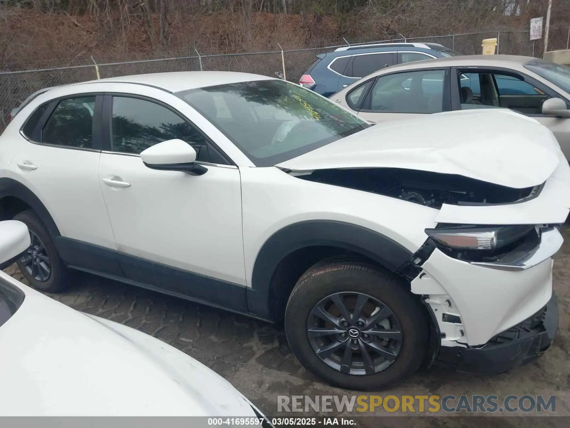 13 fotografías del automóvil dañado 3MVDMBAM5RM663057 MAZDA CX-30 2024