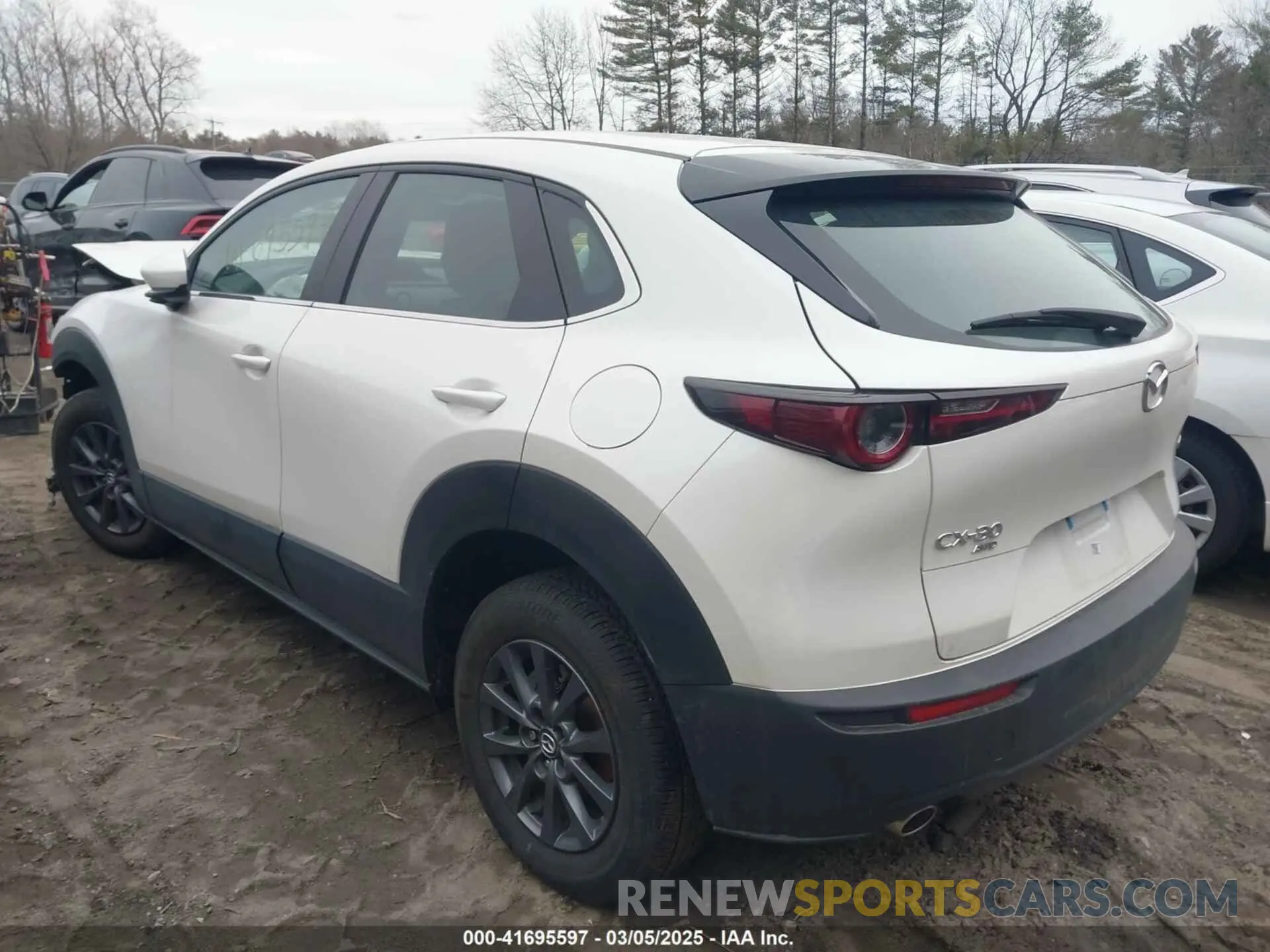 3 fotografías del automóvil dañado 3MVDMBAM5RM663057 MAZDA CX-30 2024