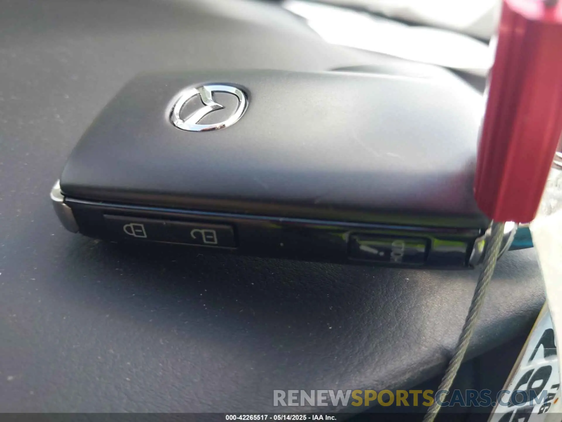 11 fotografías del automóvil dañado 3MVDMBAM6RM615440 MAZDA CX-30 2024