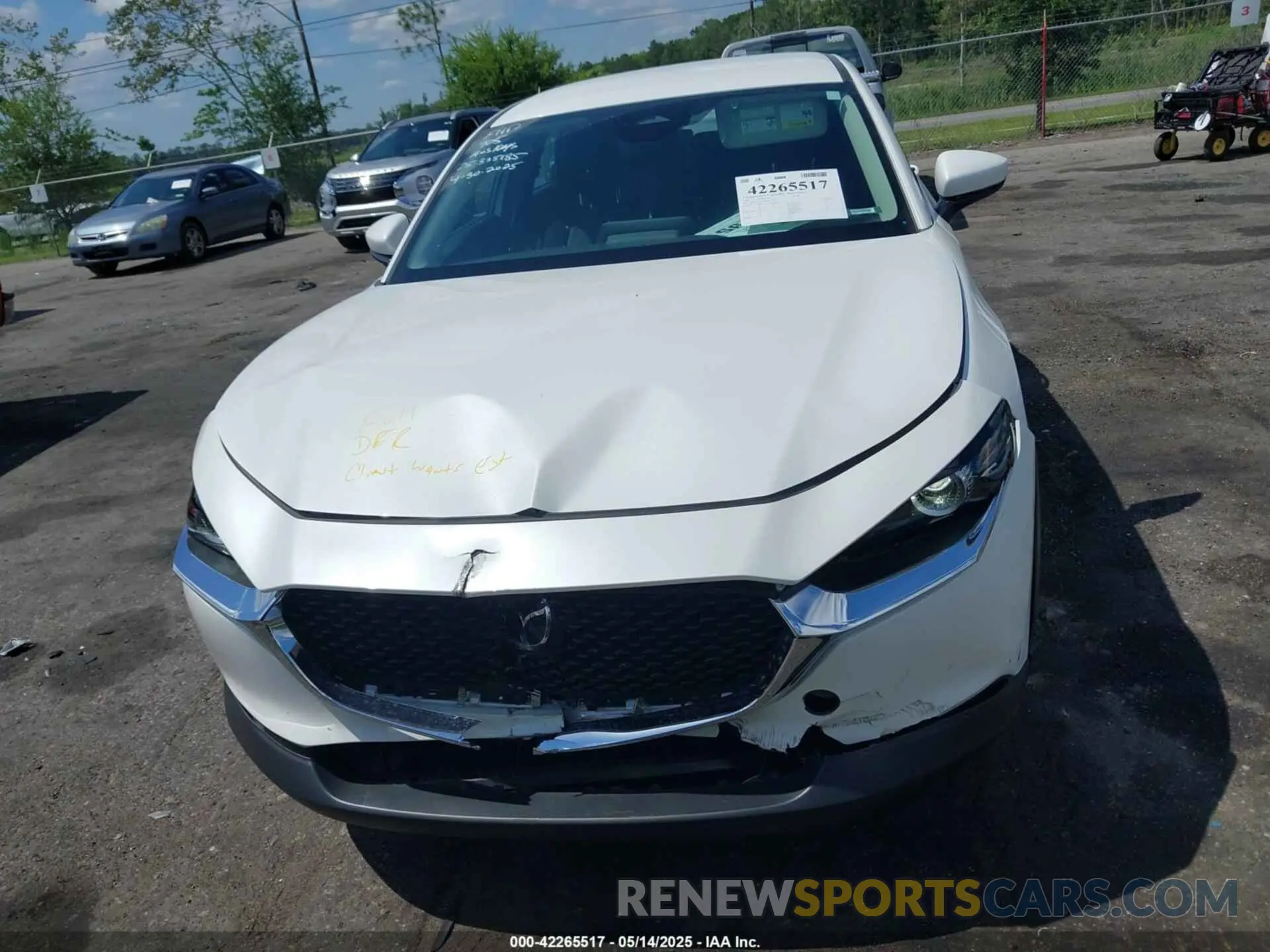 12 fotografías del automóvil dañado 3MVDMBAM6RM615440 MAZDA CX-30 2024