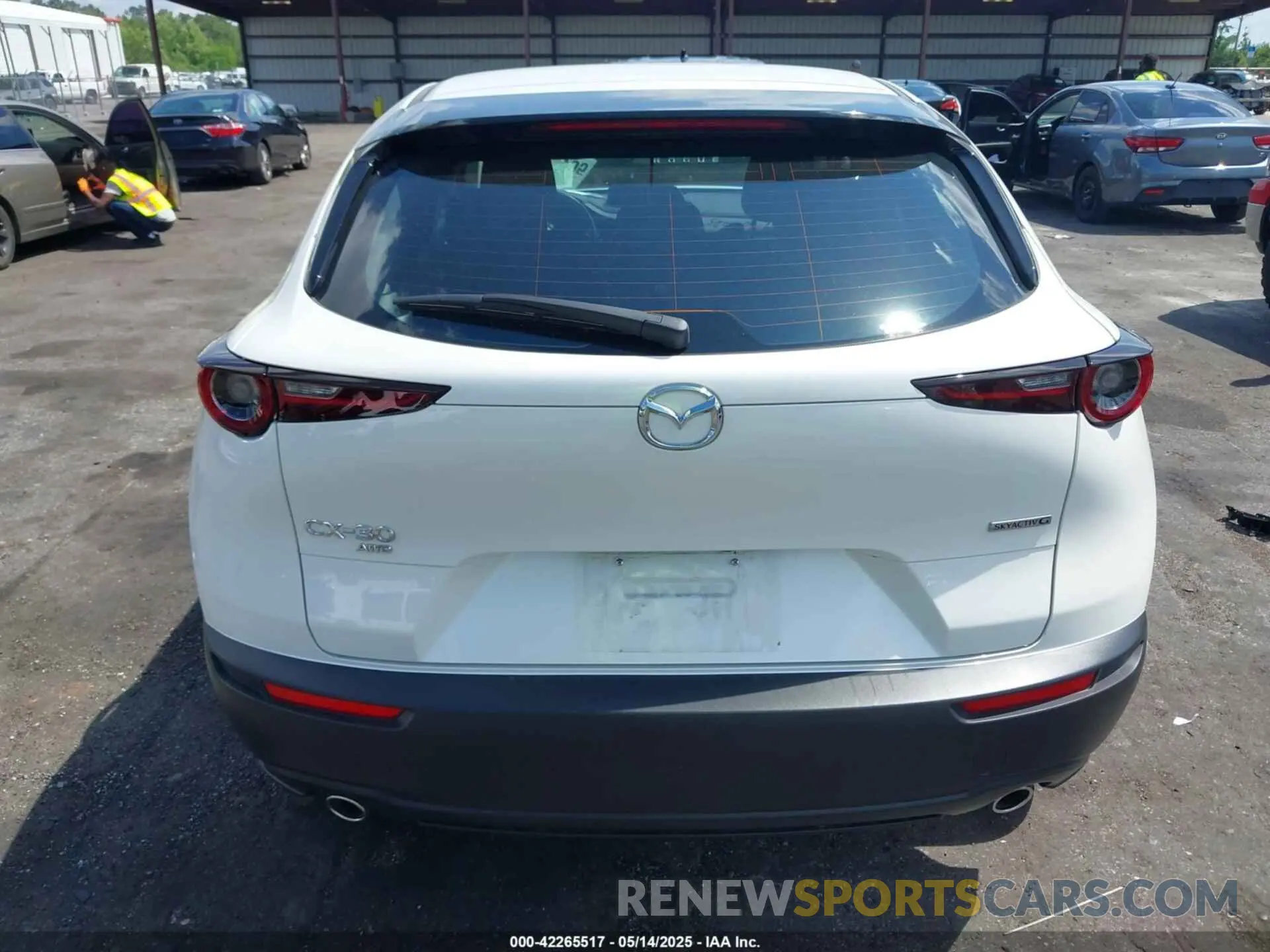 16 fotografías del automóvil dañado 3MVDMBAM6RM615440 MAZDA CX-30 2024