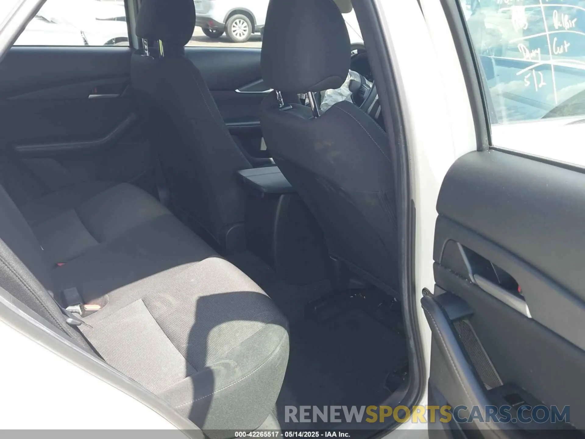 8 fotografías del automóvil dañado 3MVDMBAM6RM615440 MAZDA CX-30 2024