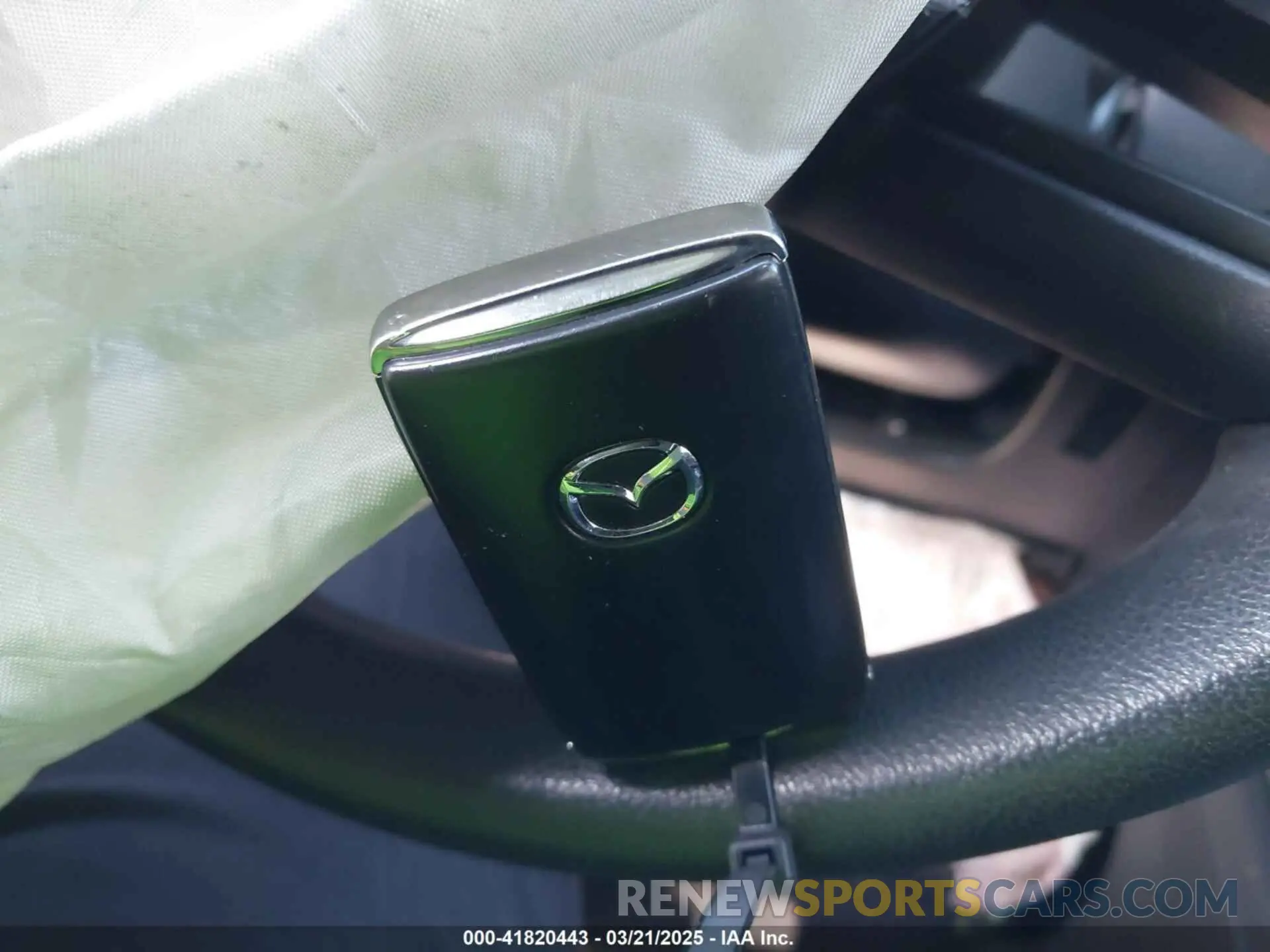 11 fotografías del automóvil dañado 3MVDMBAM8RM634233 MAZDA CX-30 2024