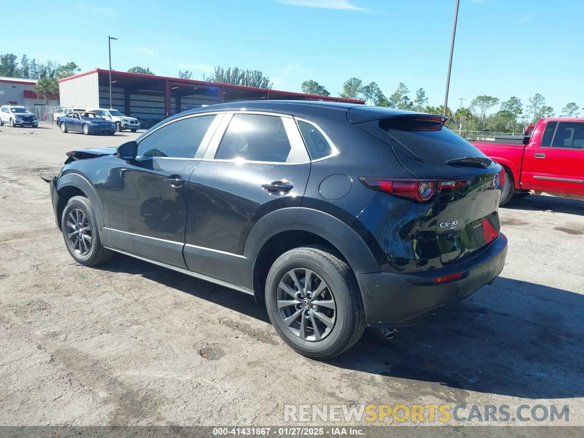 3 fotografías del automóvil dañado 3MVDMBAM8RM678796 MAZDA CX-30 2024
