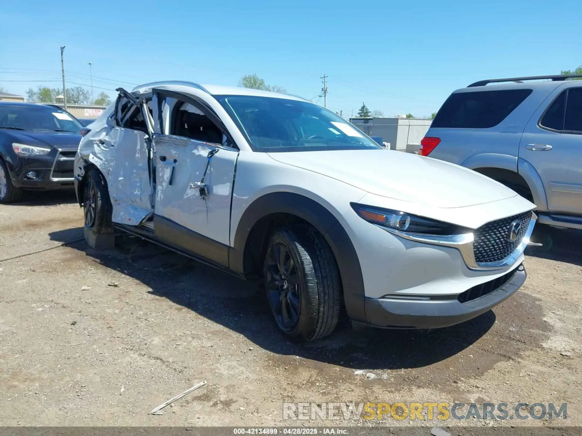 1 fotografías del automóvil dañado 3MVDMBBM0RM644690 MAZDA CX-30 2024