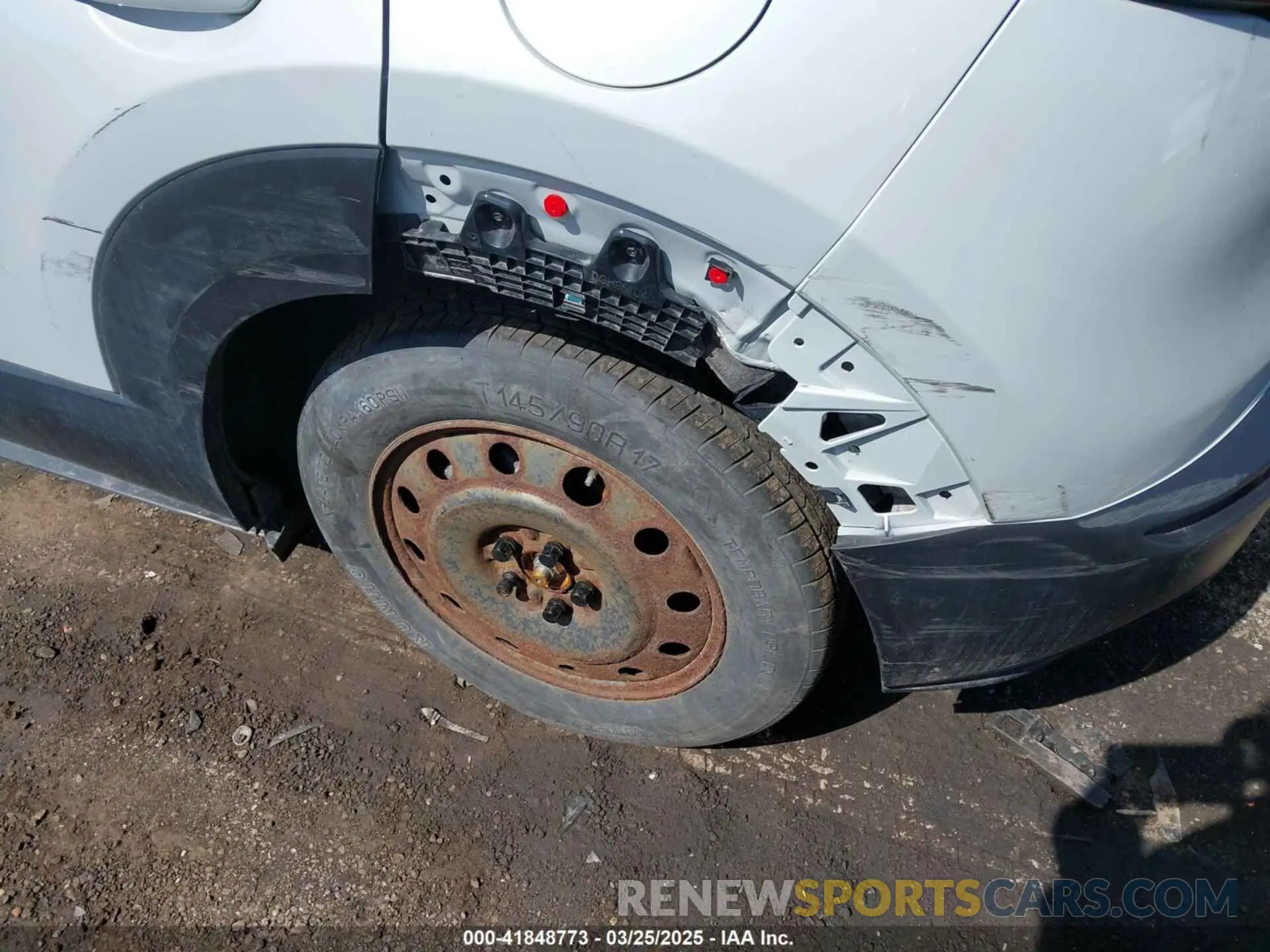 20 fotografías del automóvil dañado 3MVDMBBM0RM663644 MAZDA CX-30 2024