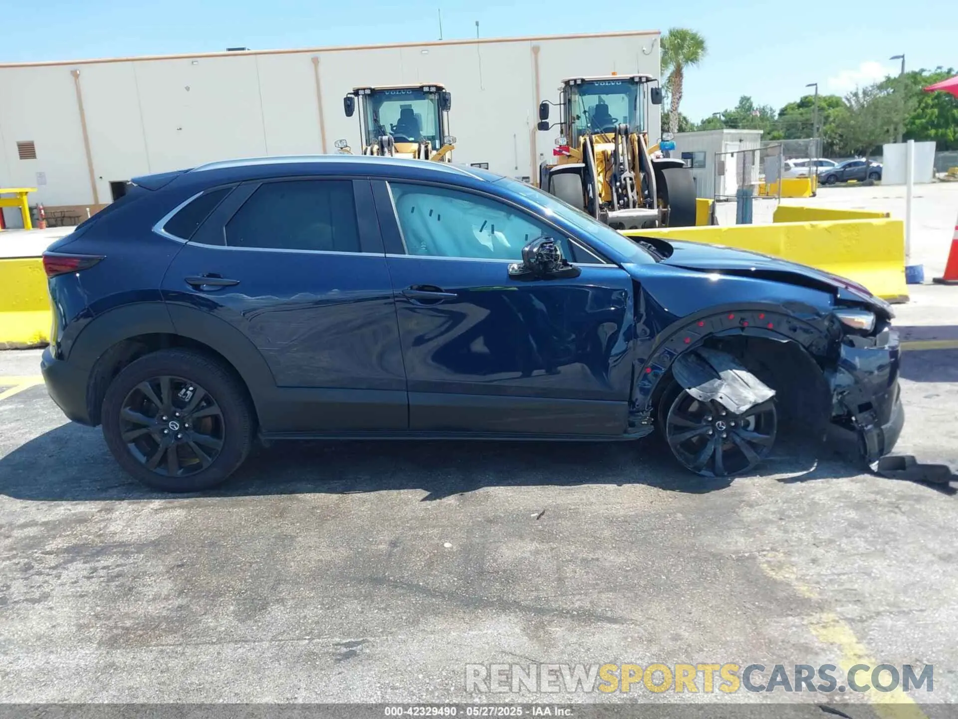 13 fotografías del automóvil dañado 3MVDMBBM0RM697731 MAZDA CX-30 2024