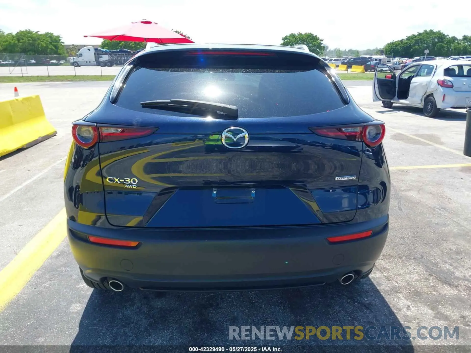 16 fotografías del automóvil dañado 3MVDMBBM0RM697731 MAZDA CX-30 2024