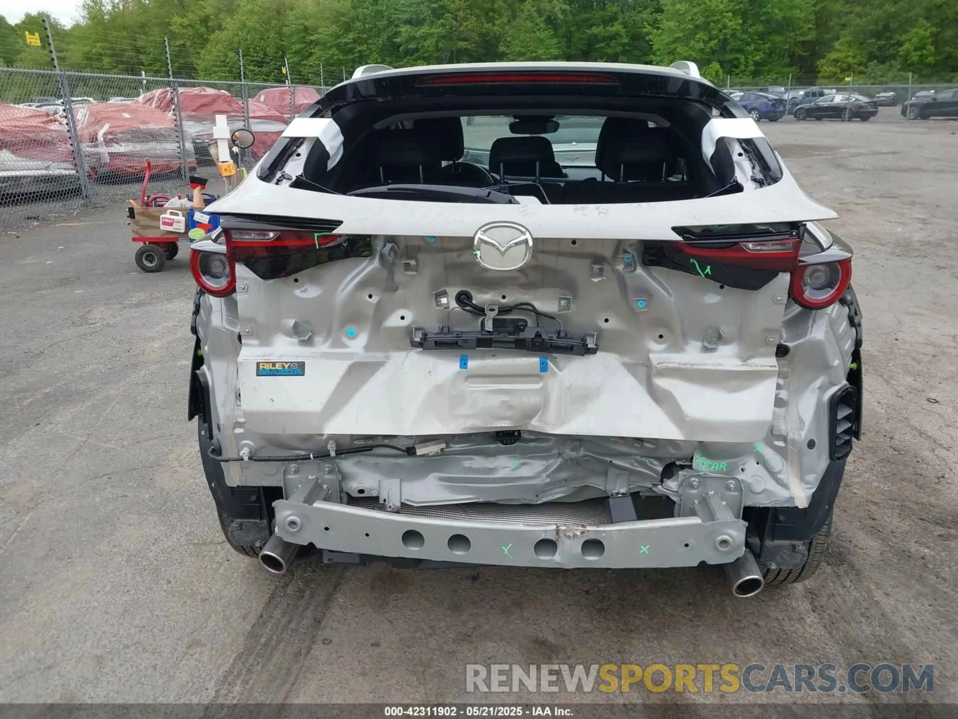 6 fotografías del automóvil dañado 3MVDMBBM1RM655178 MAZDA CX-30 2024