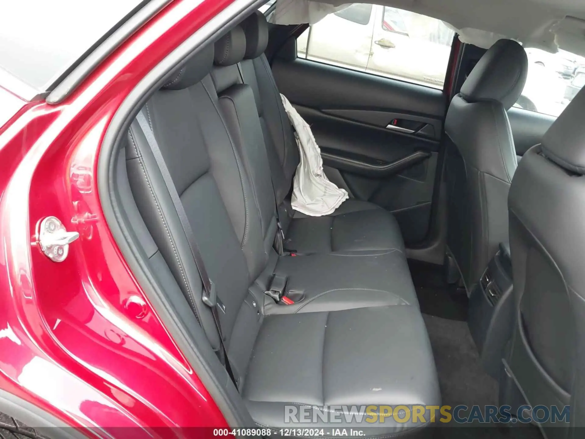 8 fotografías del automóvil dañado 3MVDMBBM1RM703360 MAZDA CX-30 2024